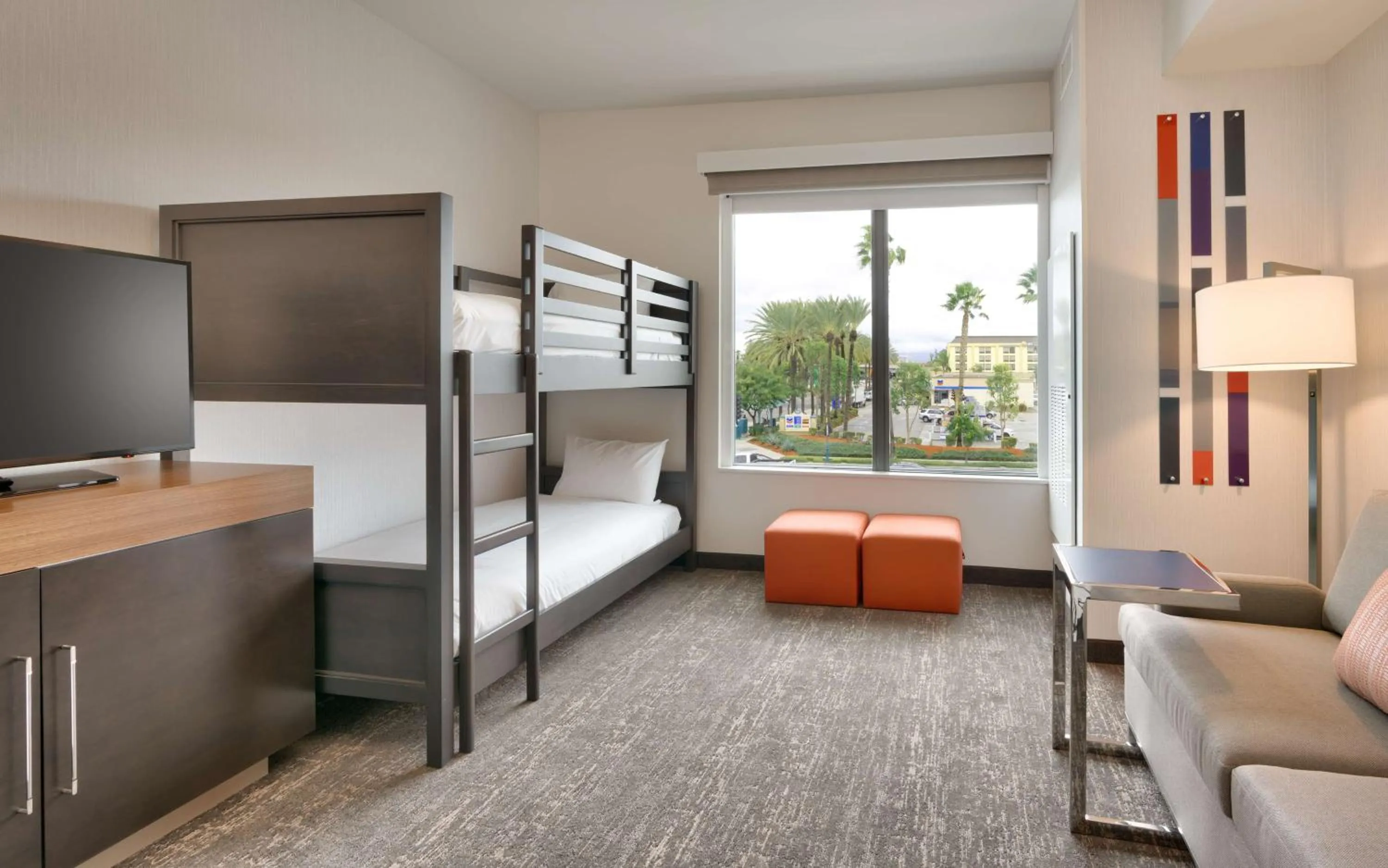 Bedroom, Bed in Hampton Inn & Suites Anaheim Resort Convention Center