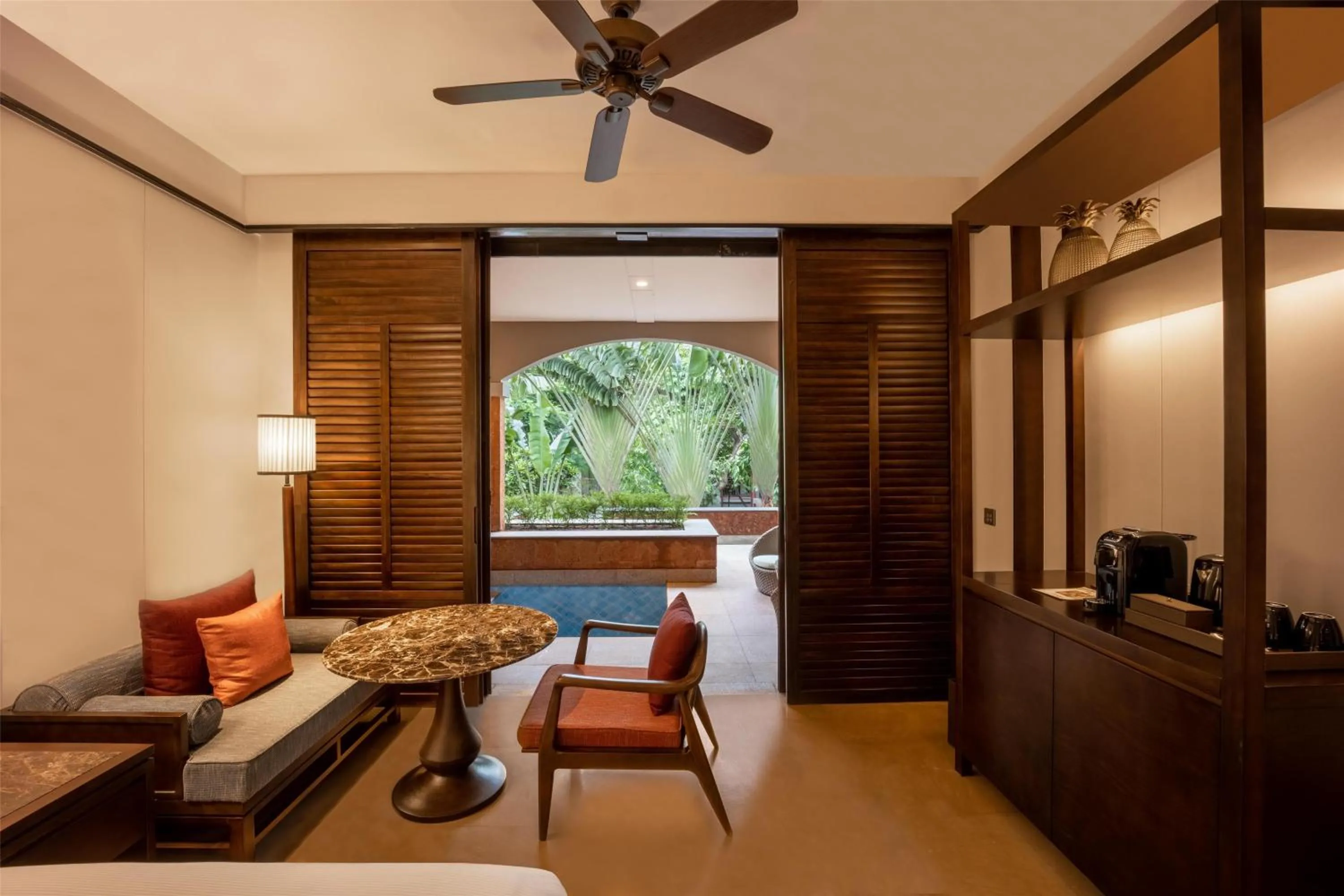 Living room in Hilton Goa Resort Candolim