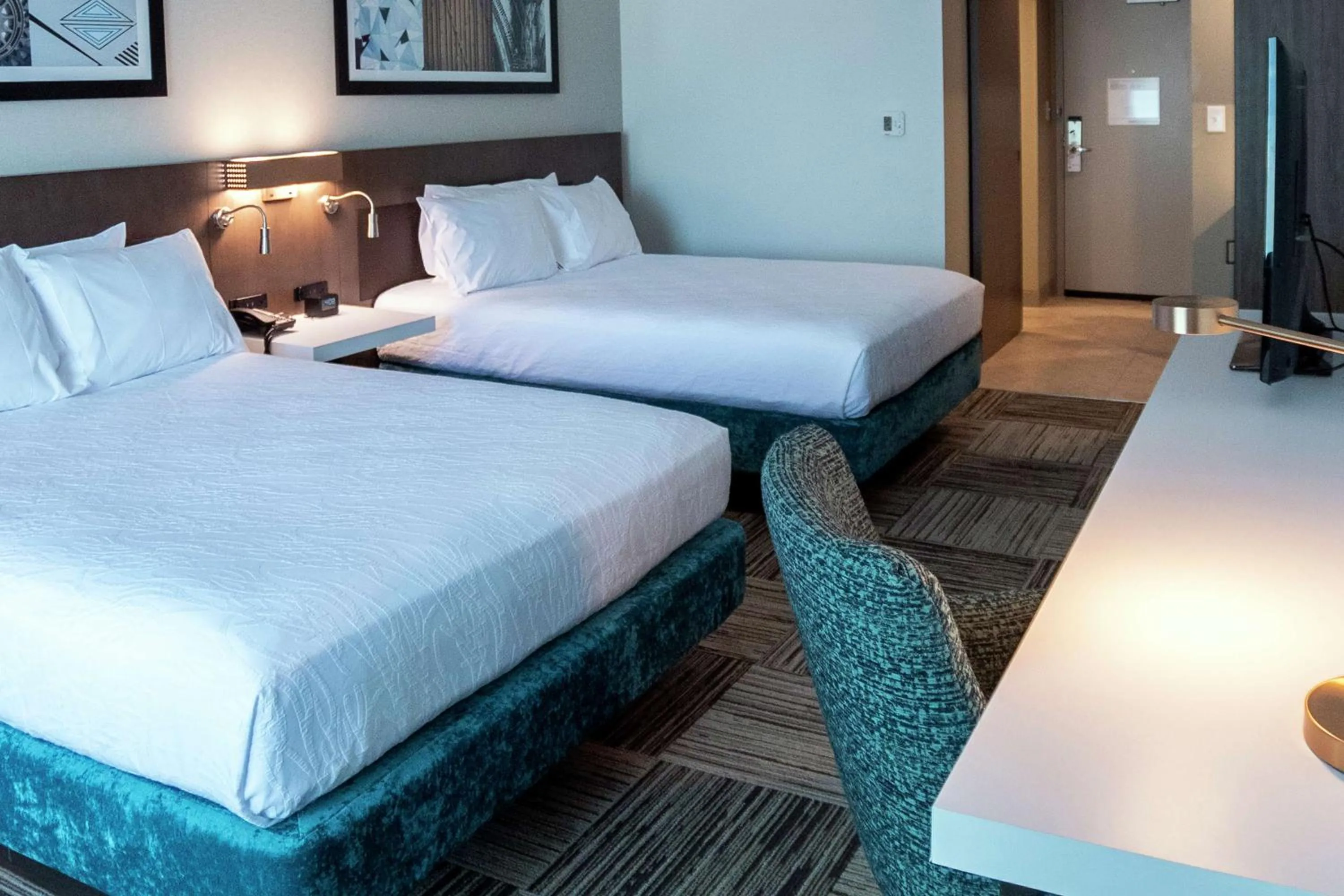 Bedroom, Bed in Hilton Garden Inn Spartanburg