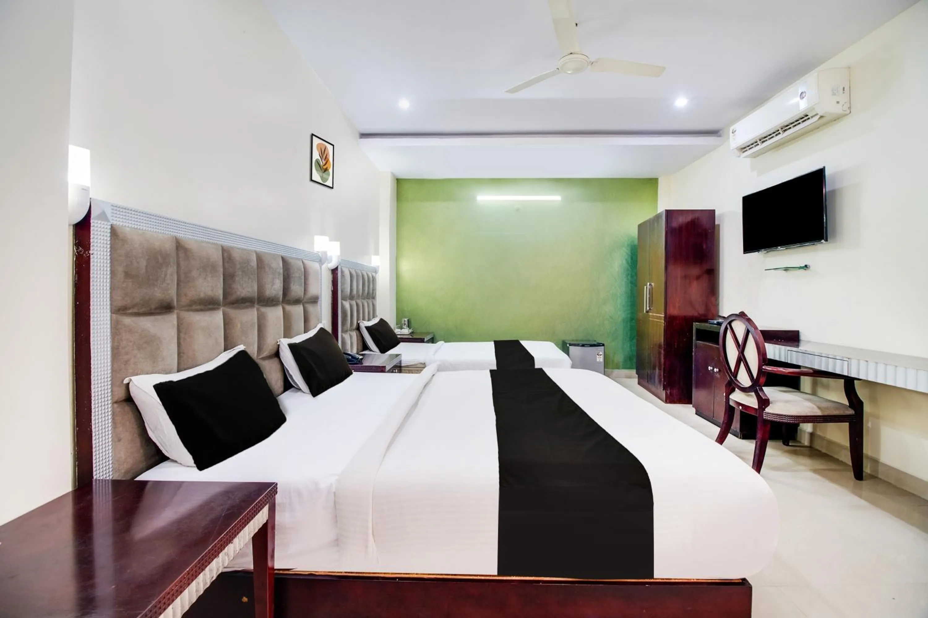 Bedroom, Bed in Townhouse Gajuwaka Near CMR Mall