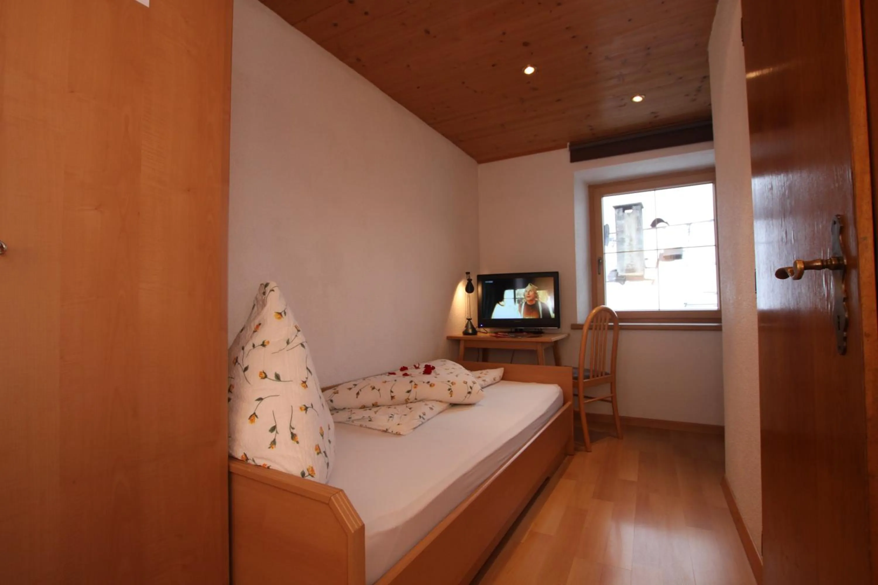 Bedroom, Bed in Gästeheim Anni Winkler