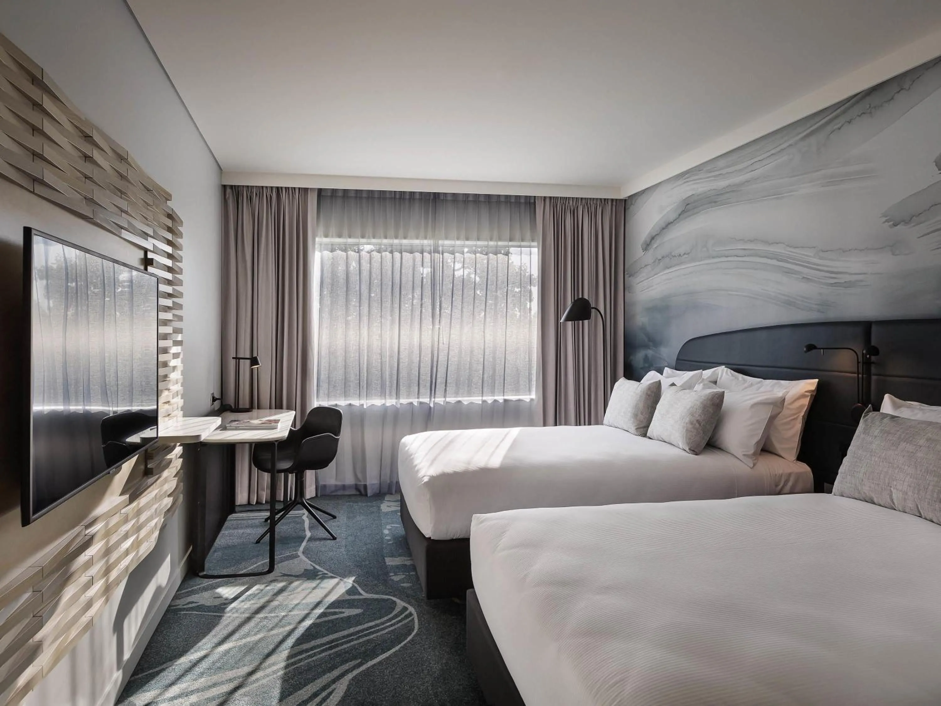 Bedroom, Bed in Novotel Tainui Hamilton