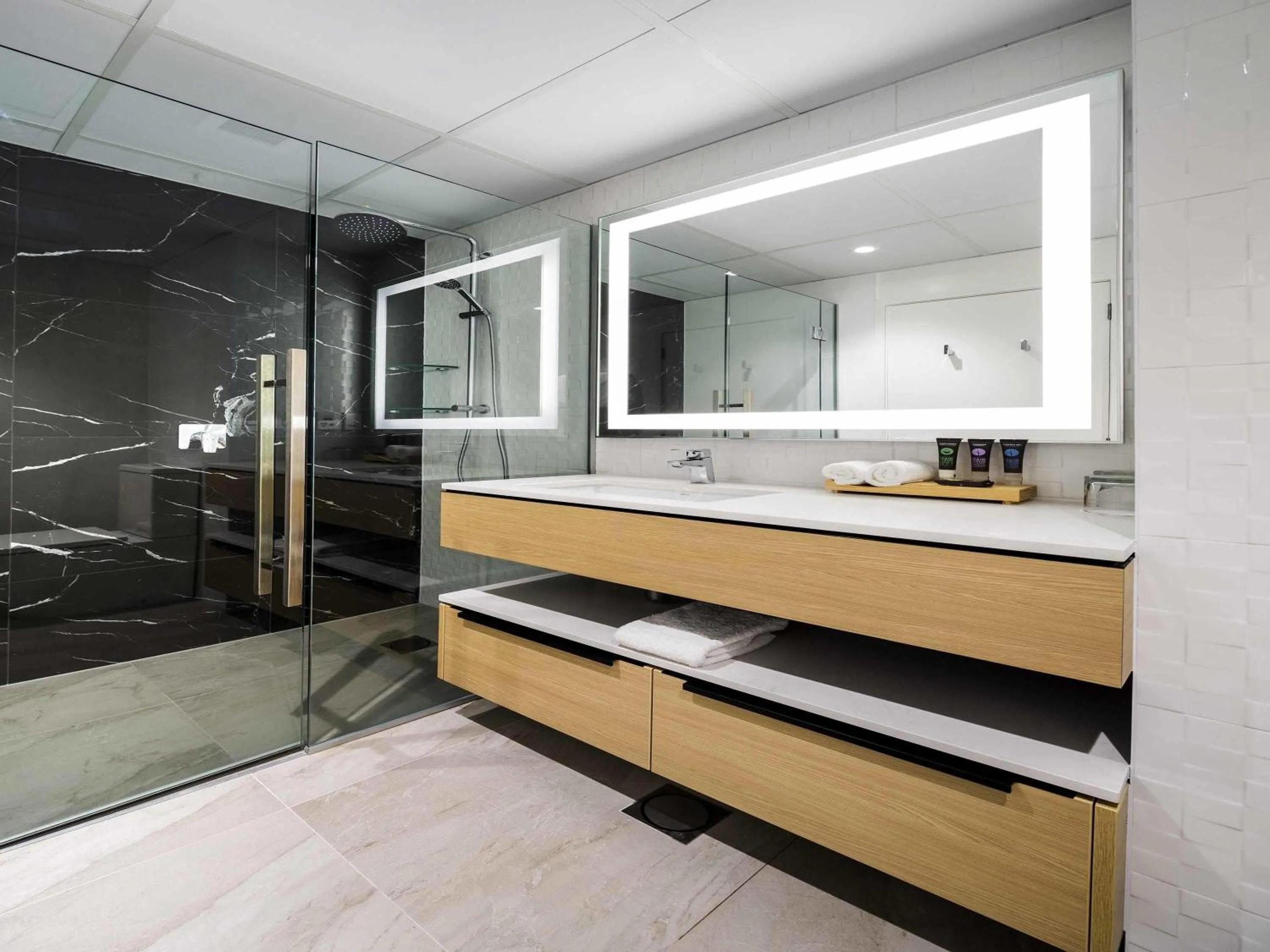 Bedroom in Novotel Tainui Hamilton