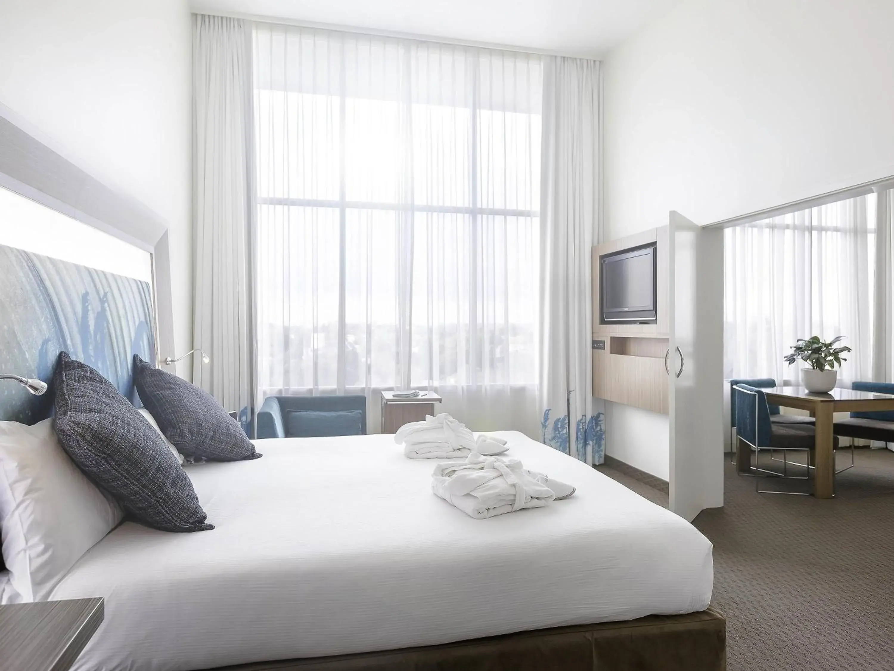 Executive King Suite in Novotel Tainui Hamilton Executive King Suite in Novotel Tainui Hamilton