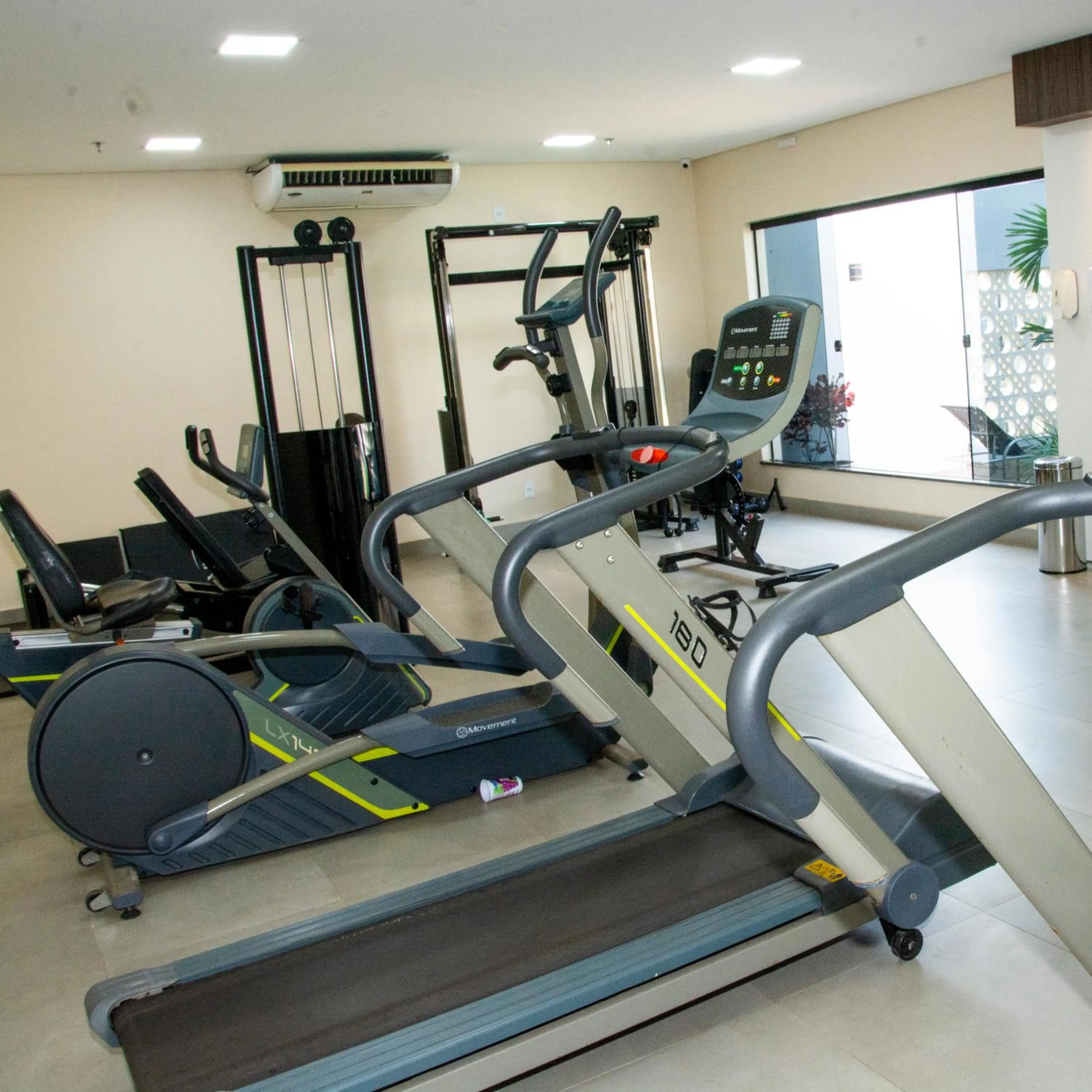 Fitness centre/facilities in Golden Plaza Hotel