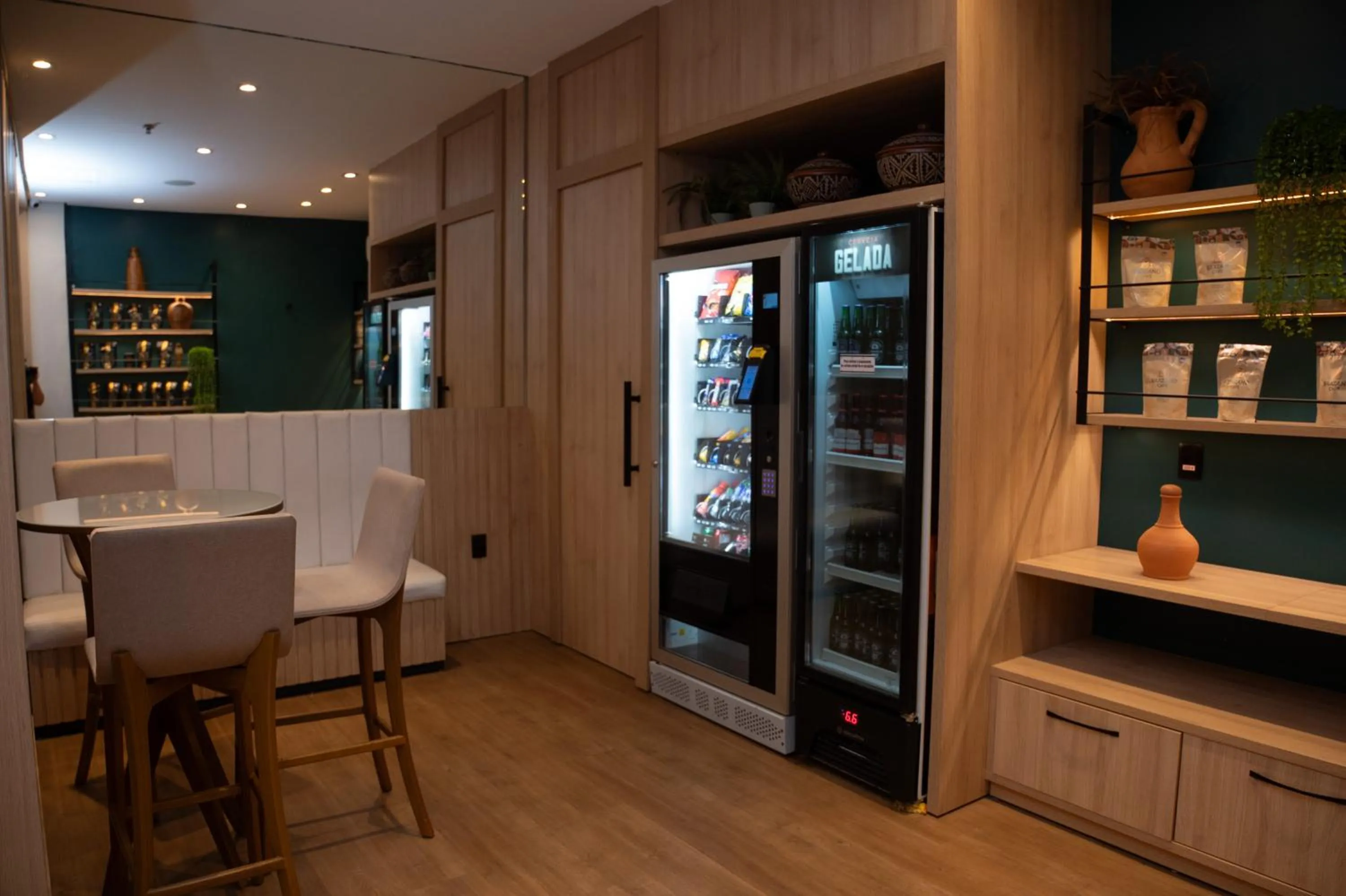 On-site shops in Golden Plaza Hotel