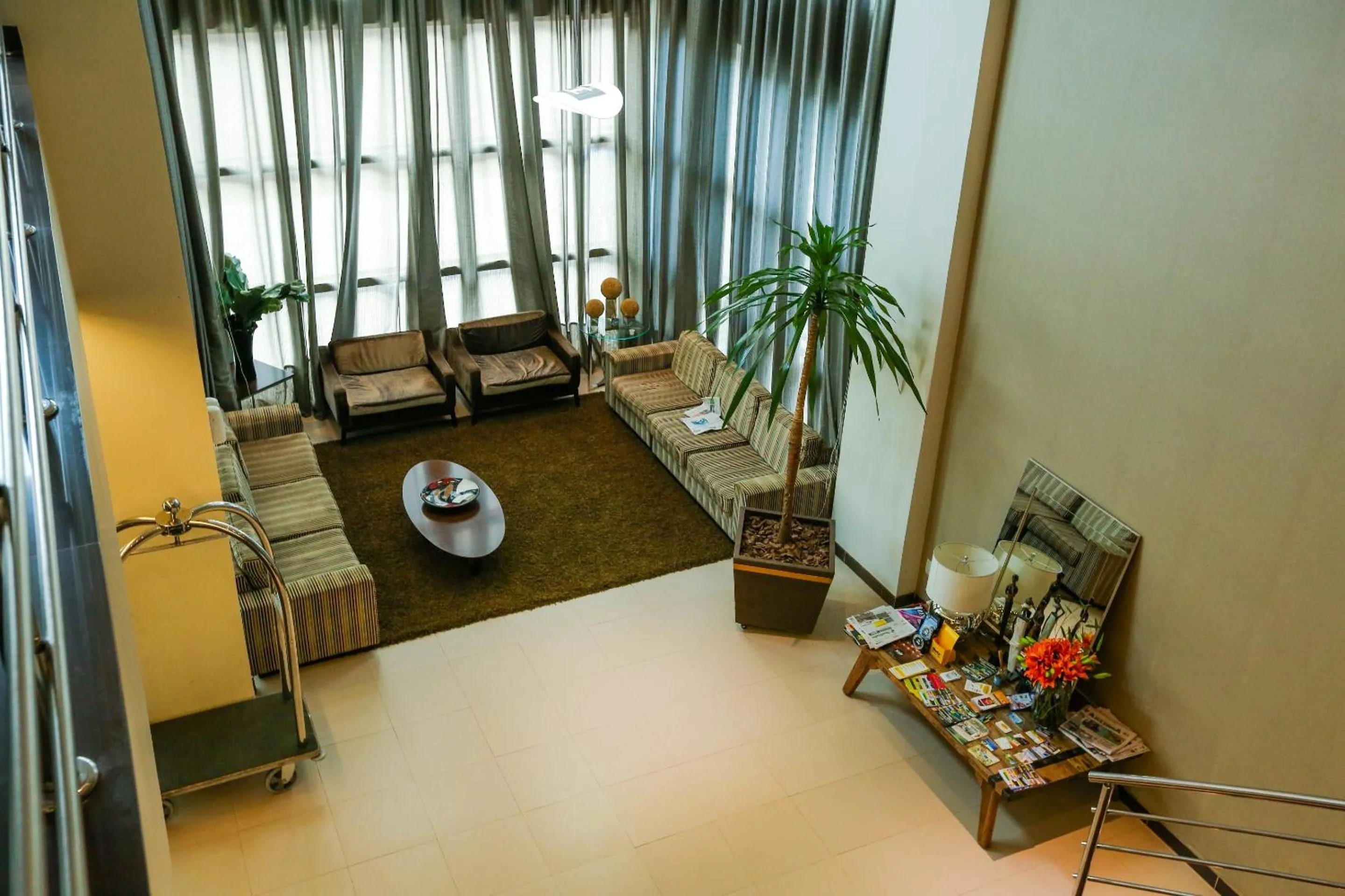 Living room in Golden Plaza Hotel