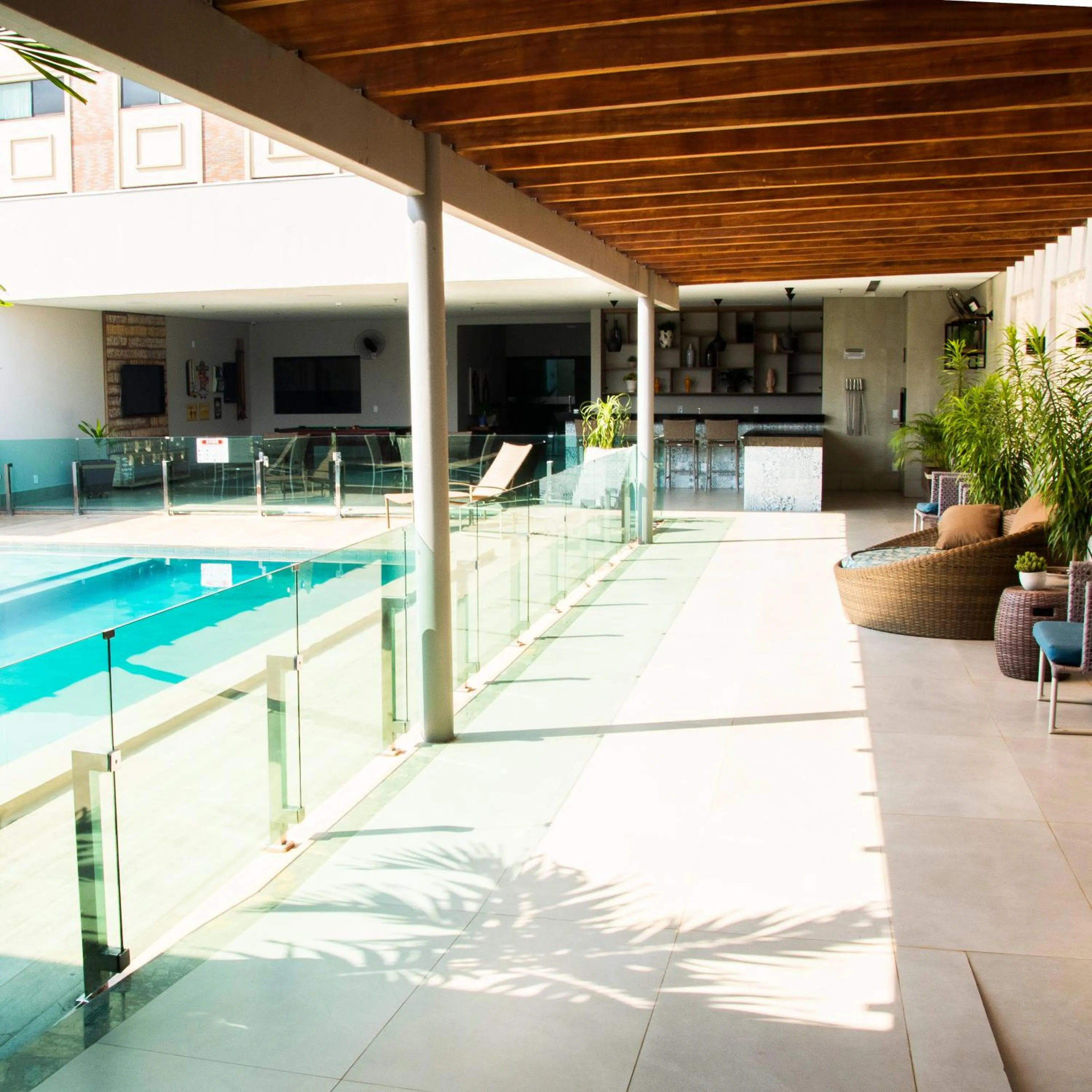 Swimming pool in Golden Plaza Hotel