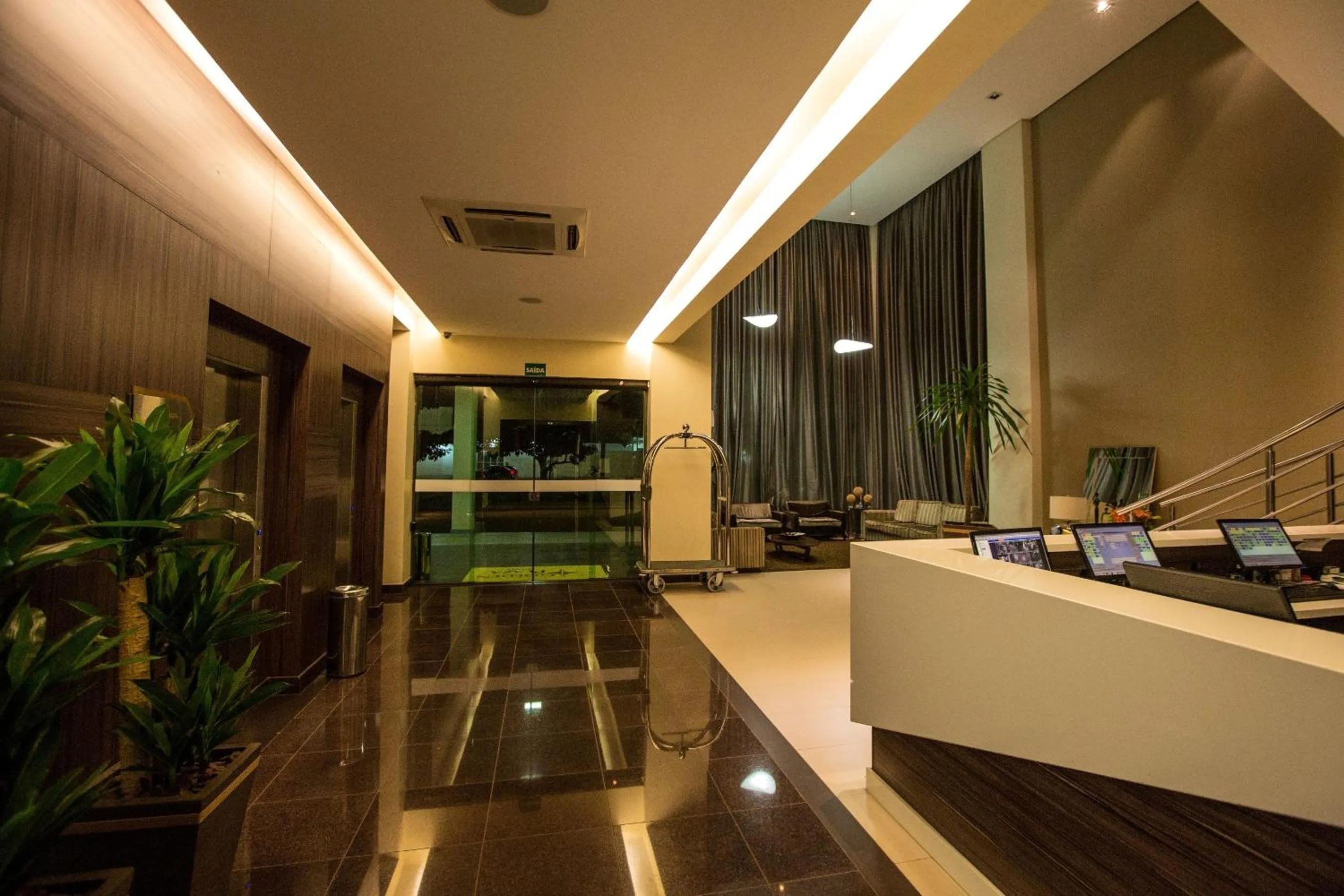 Lobby or reception in Golden Plaza Hotel