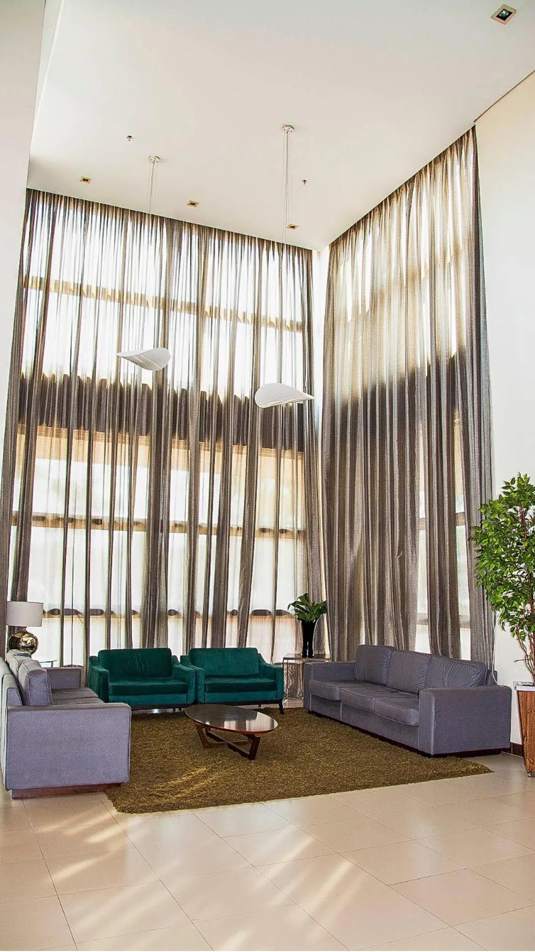 Living room in Golden Plaza Hotel