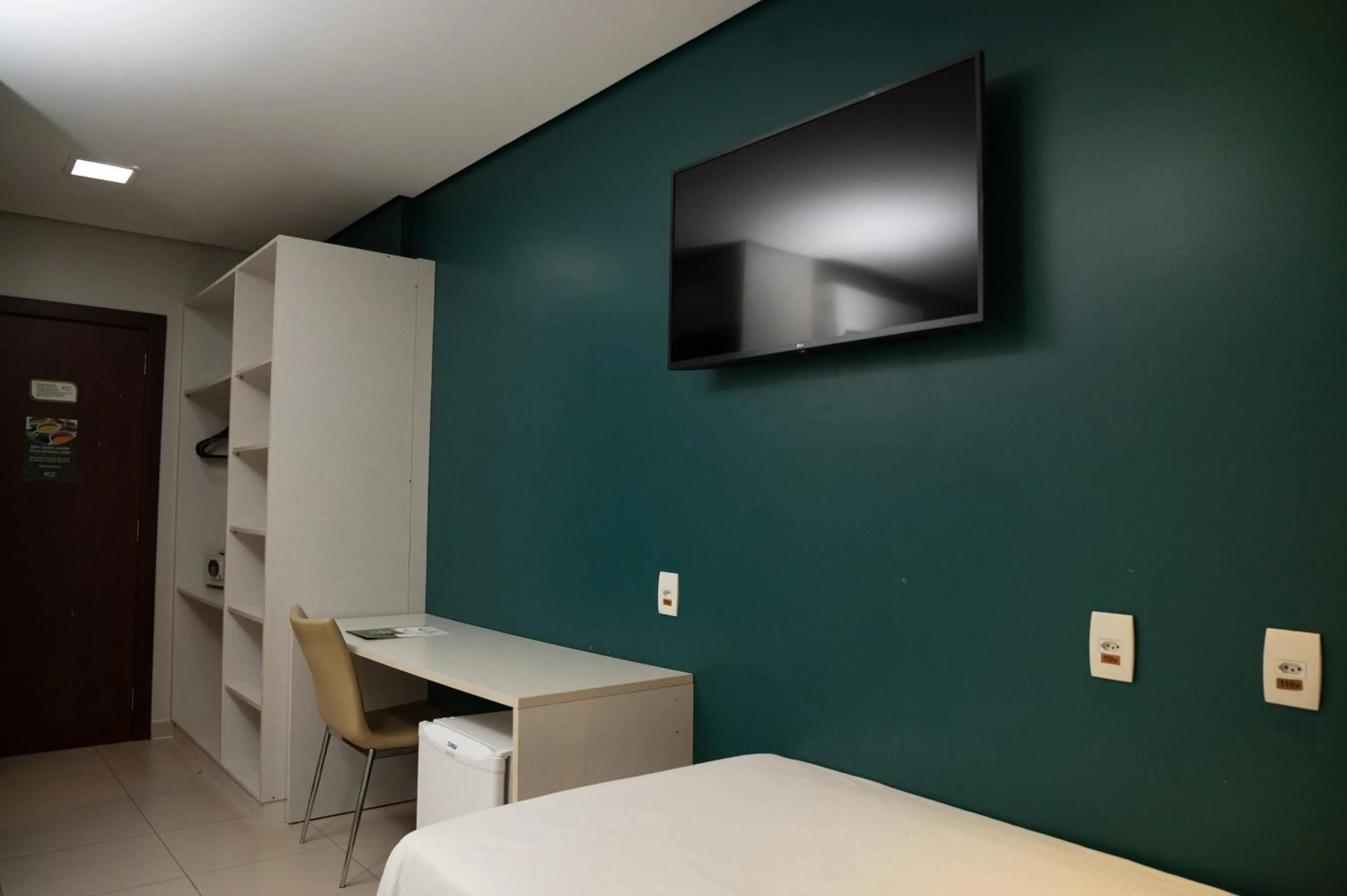 Bedroom in Golden Plaza Hotel