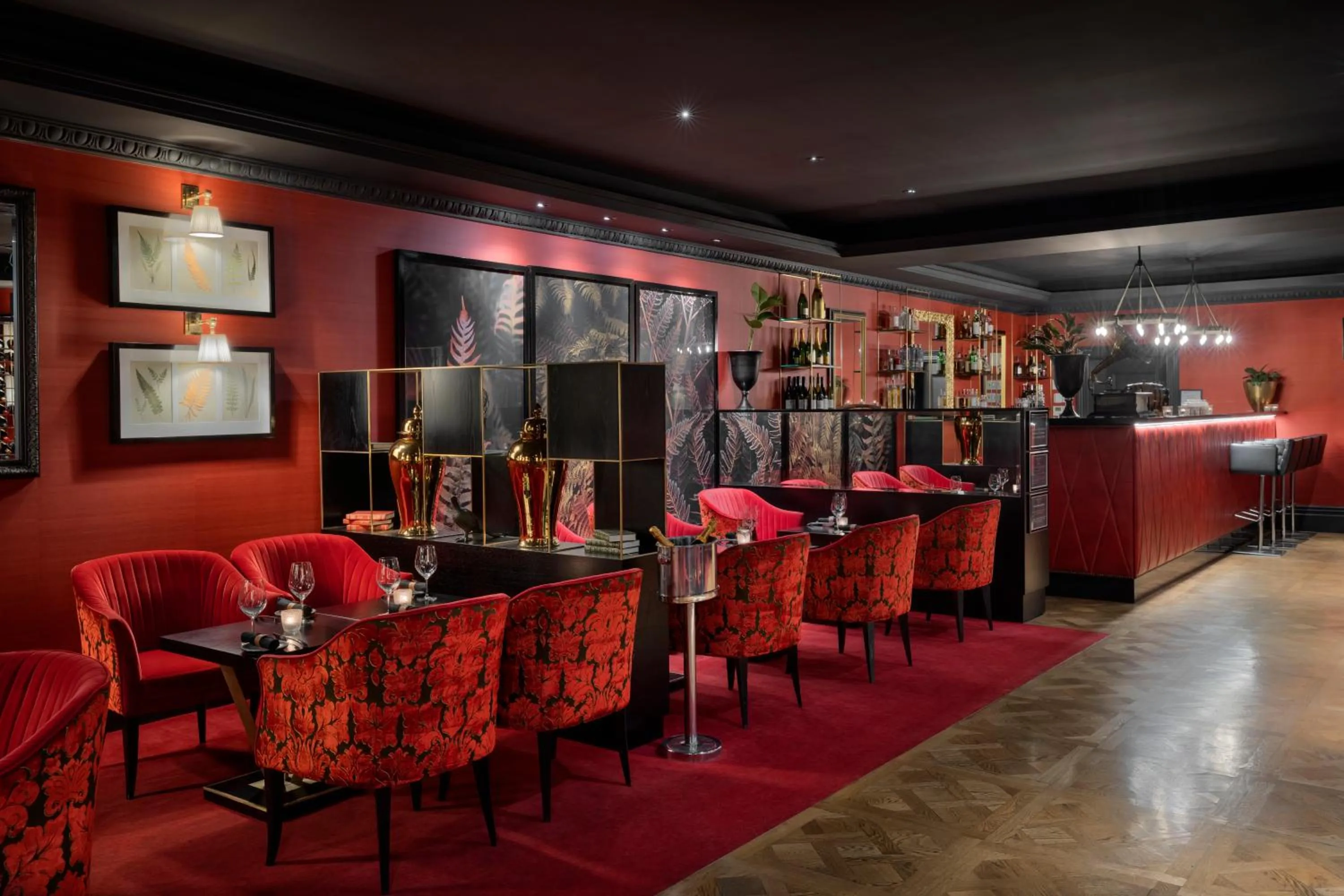 Lounge or bar in Sofitel Queenstown Hotel & Spa