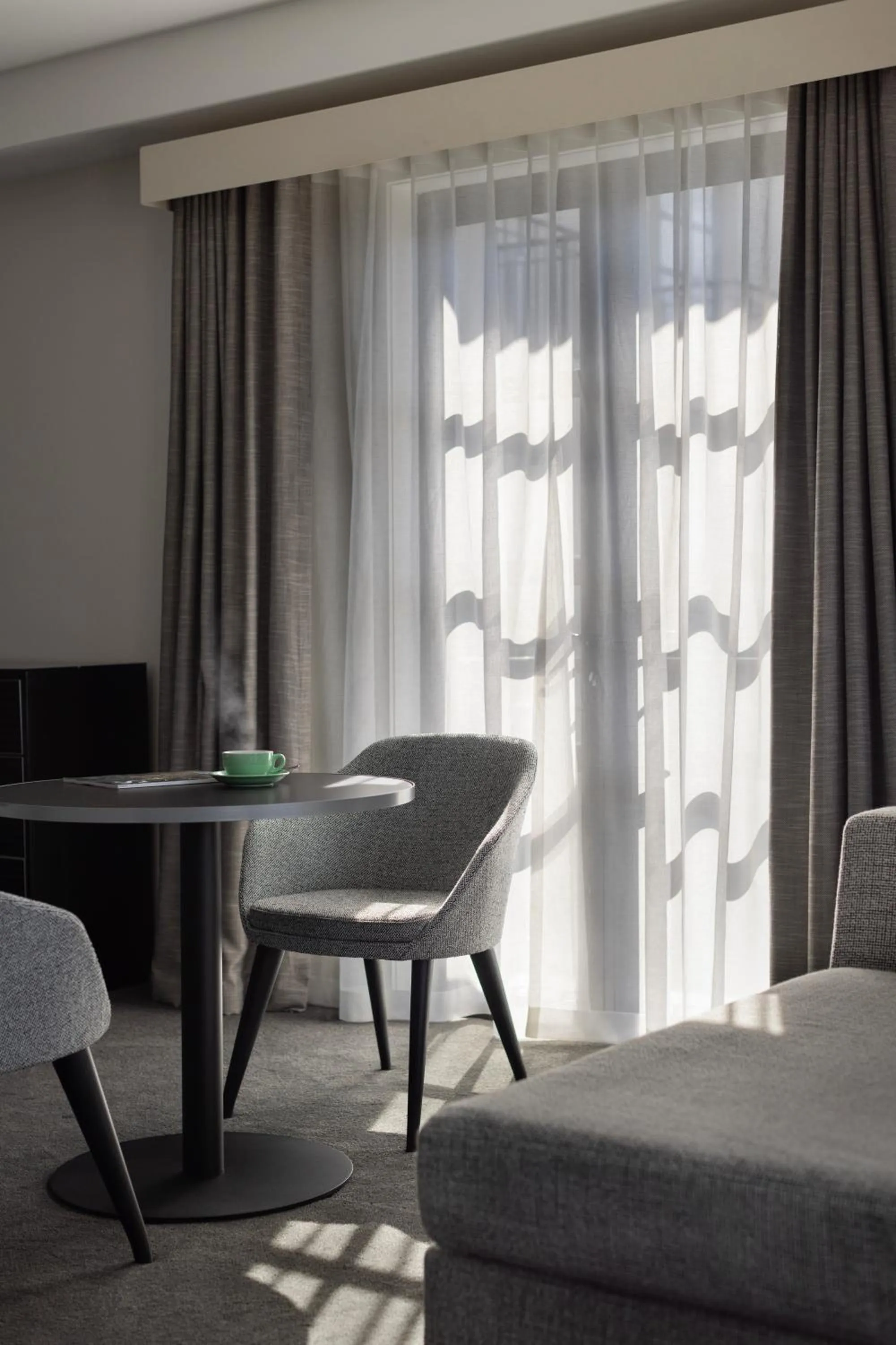 Balcony/Terrace, Bed in Sofitel Queenstown Hotel & Spa