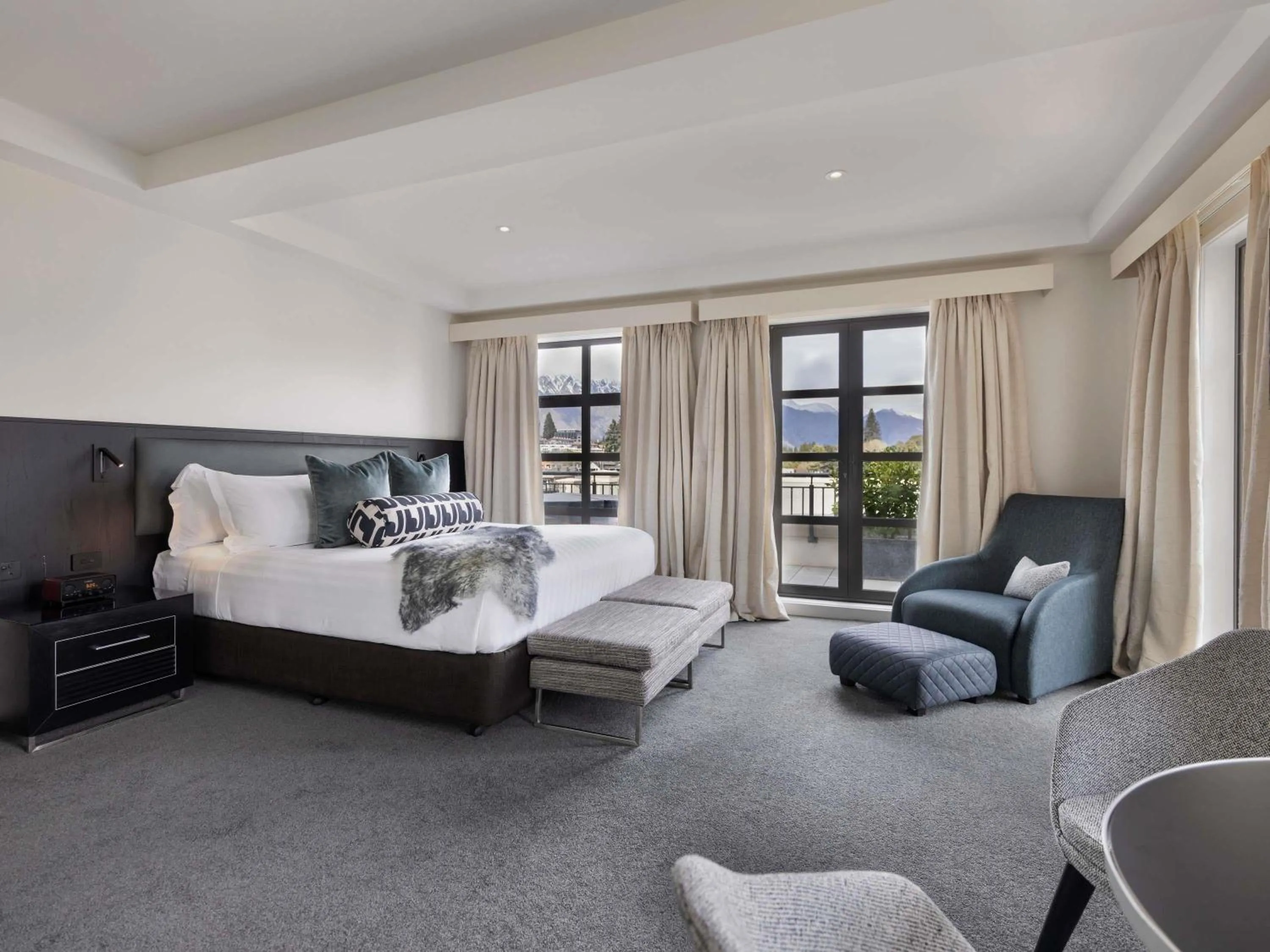 Bedroom, Bed in Sofitel Queenstown Hotel & Spa