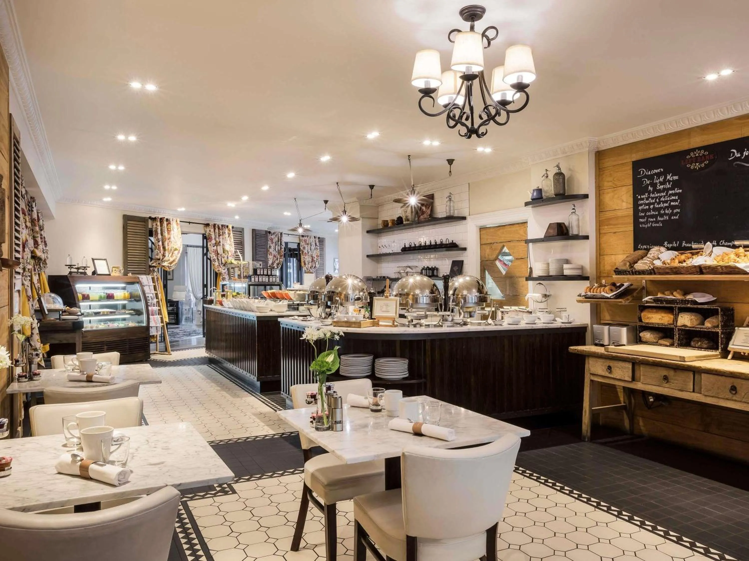 Restaurant/places to eat in Sofitel Queenstown Hotel & Spa