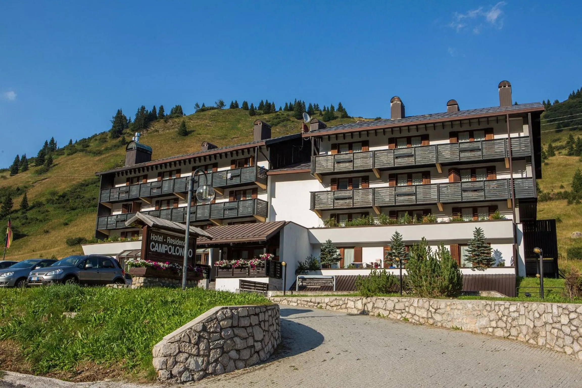 Facade/entrance in Residence Campolongo