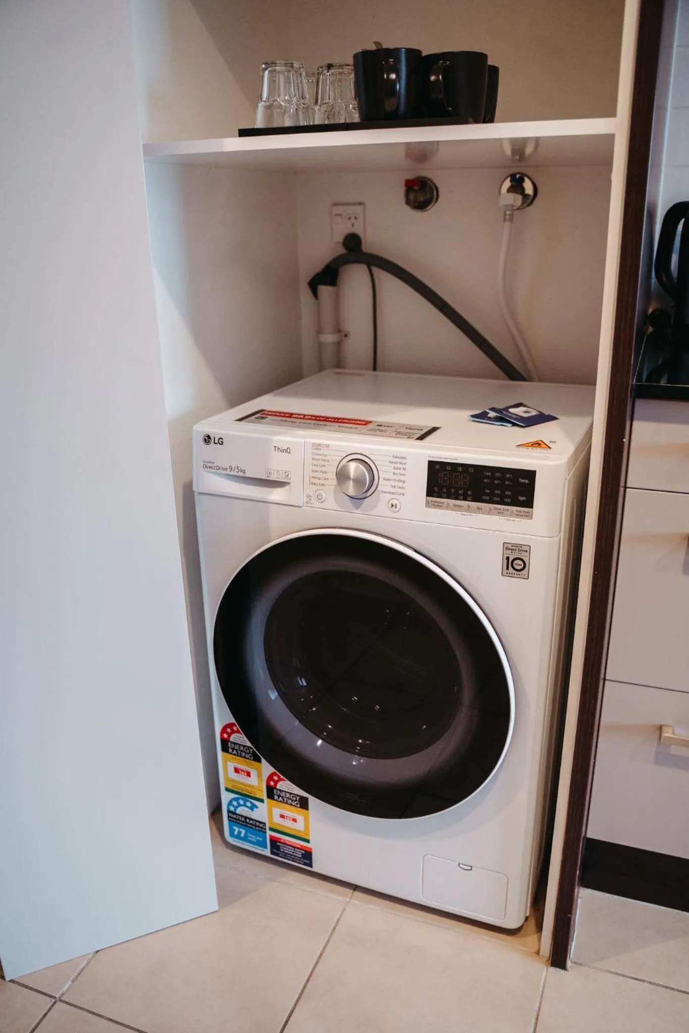 washing machine in Auckland City Hotel - Hobson St