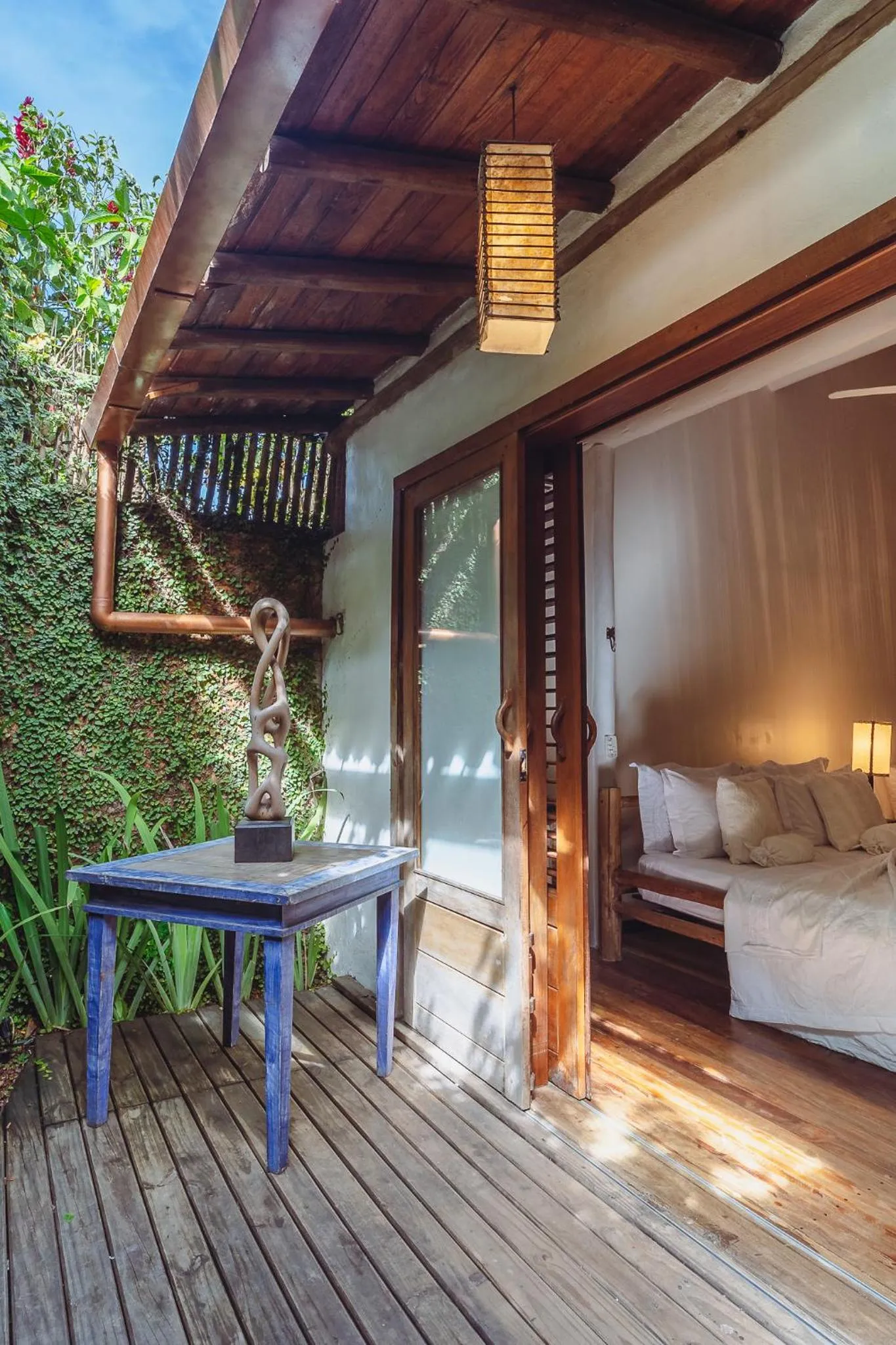 Balcony/Terrace, Bed in Pousada Encantada