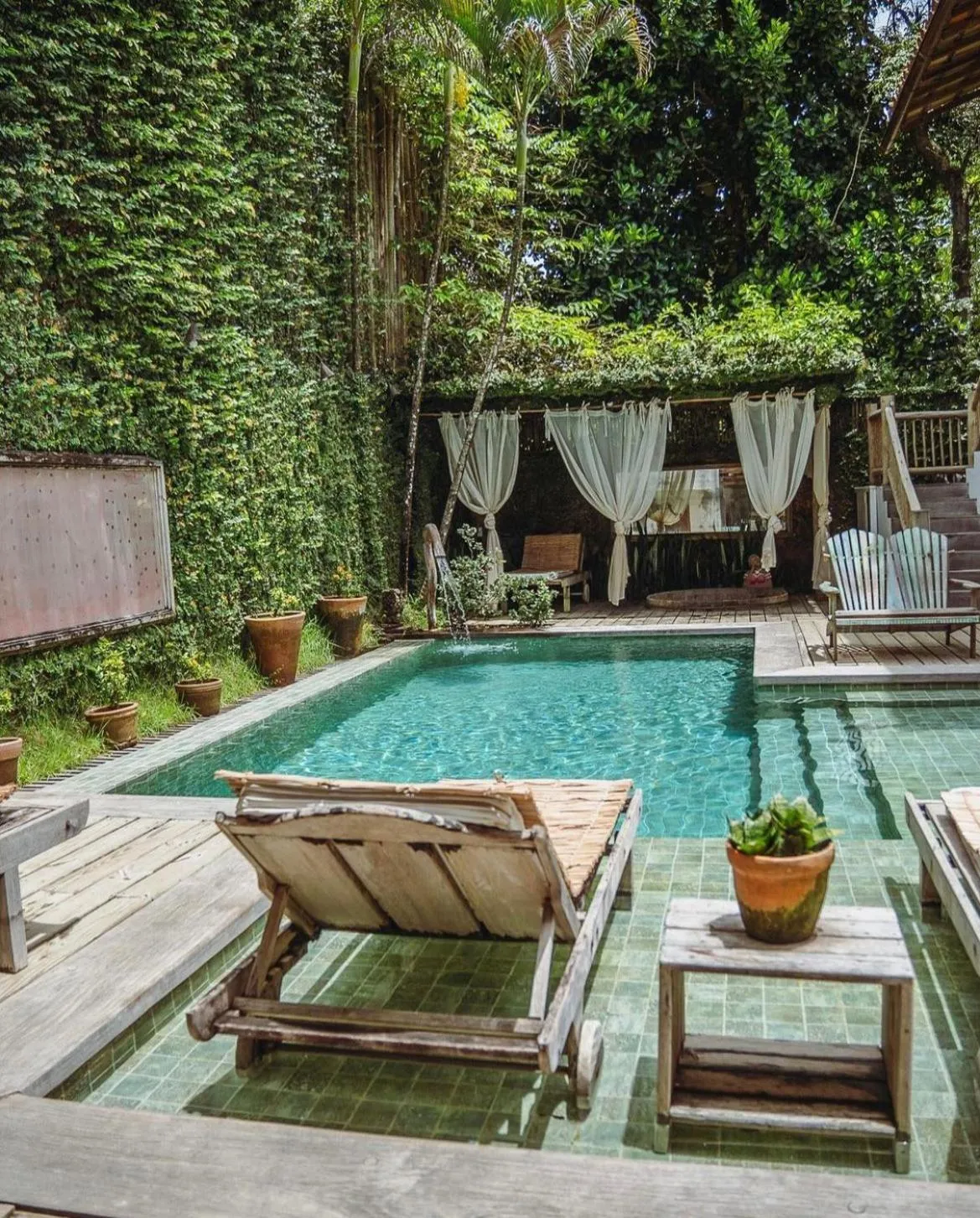 Swimming pool in Pousada Encantada