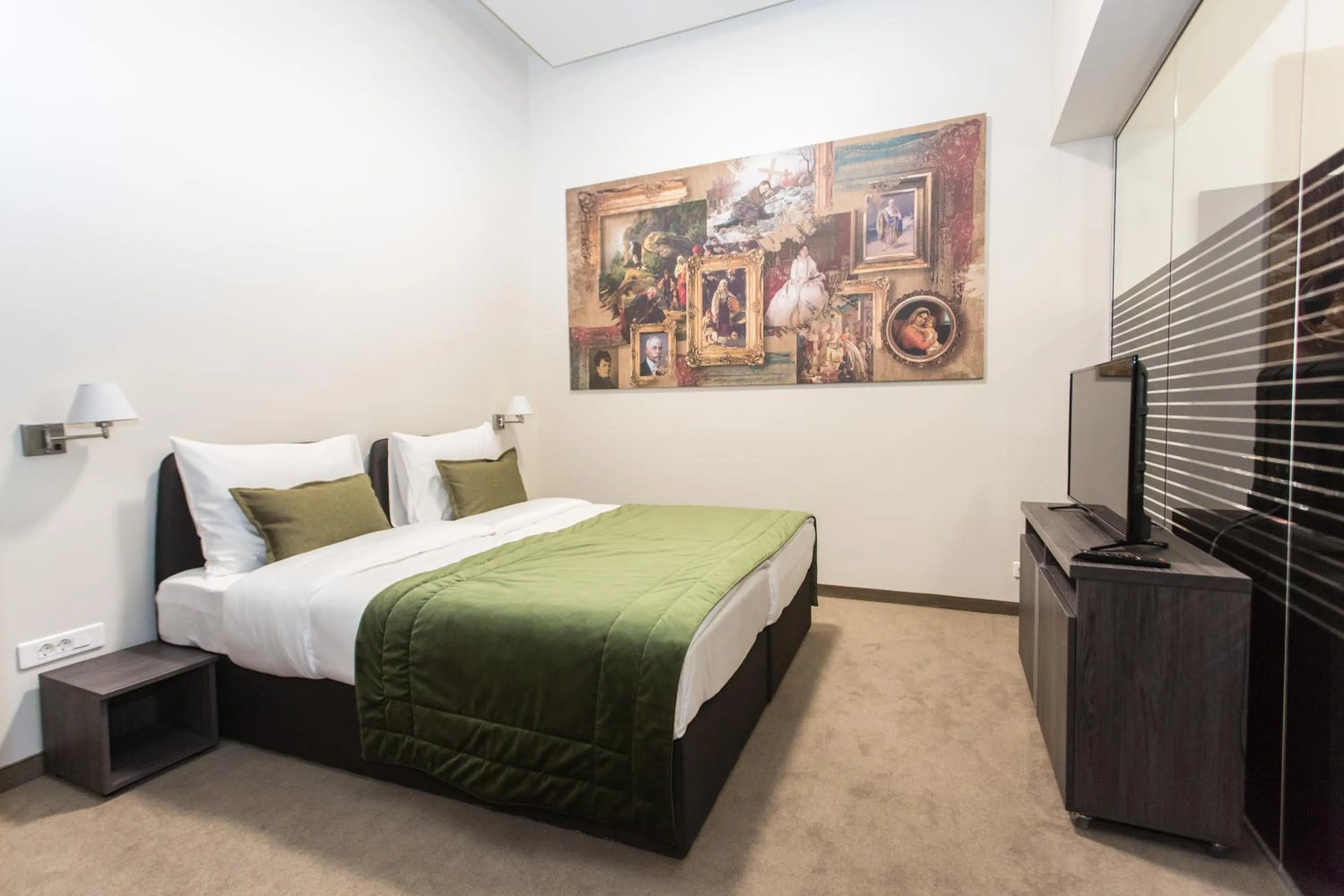 Photo of the whole room, Bed in Hotel Grand Hedonist