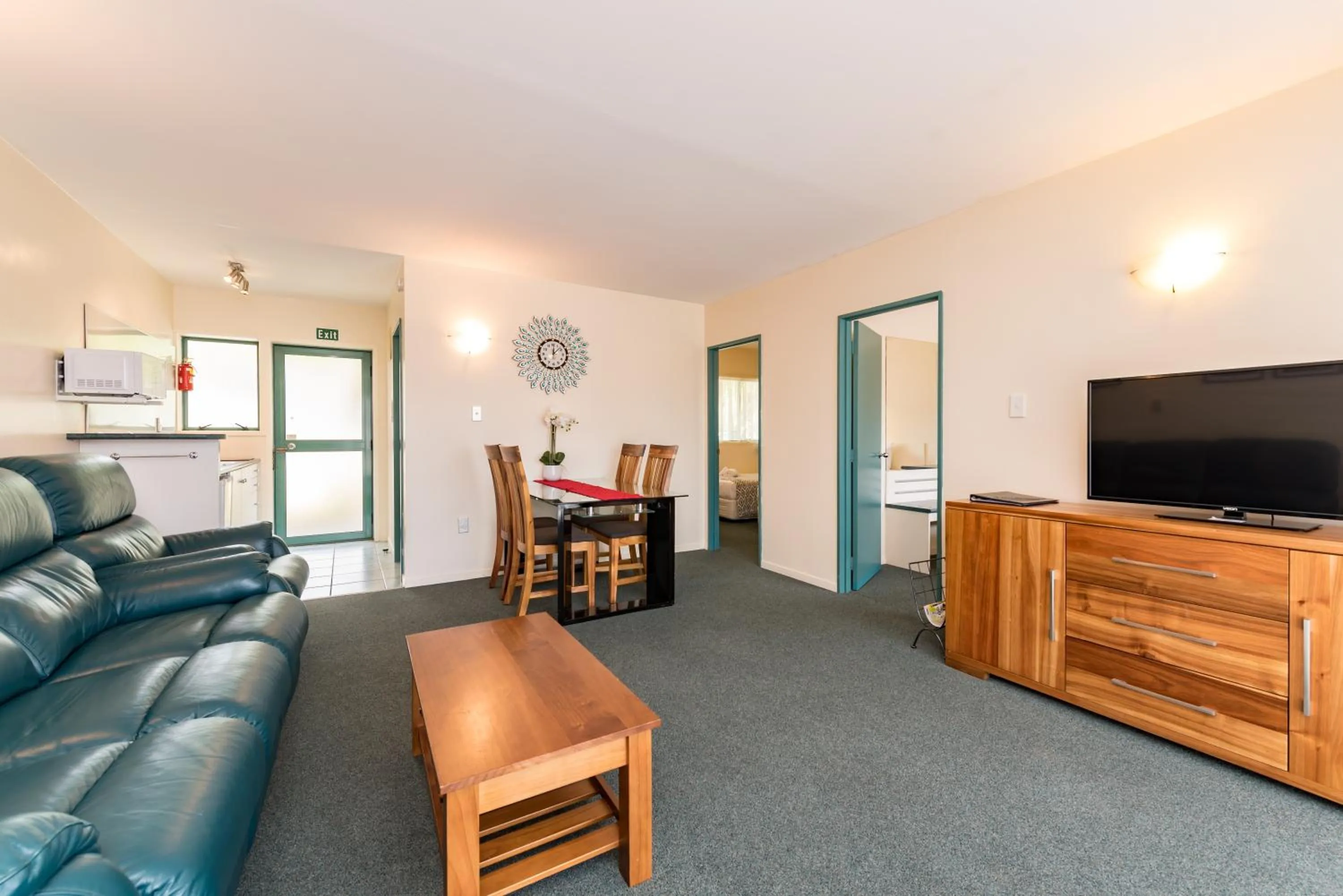 TV and multimedia in Te Tiriti Motel