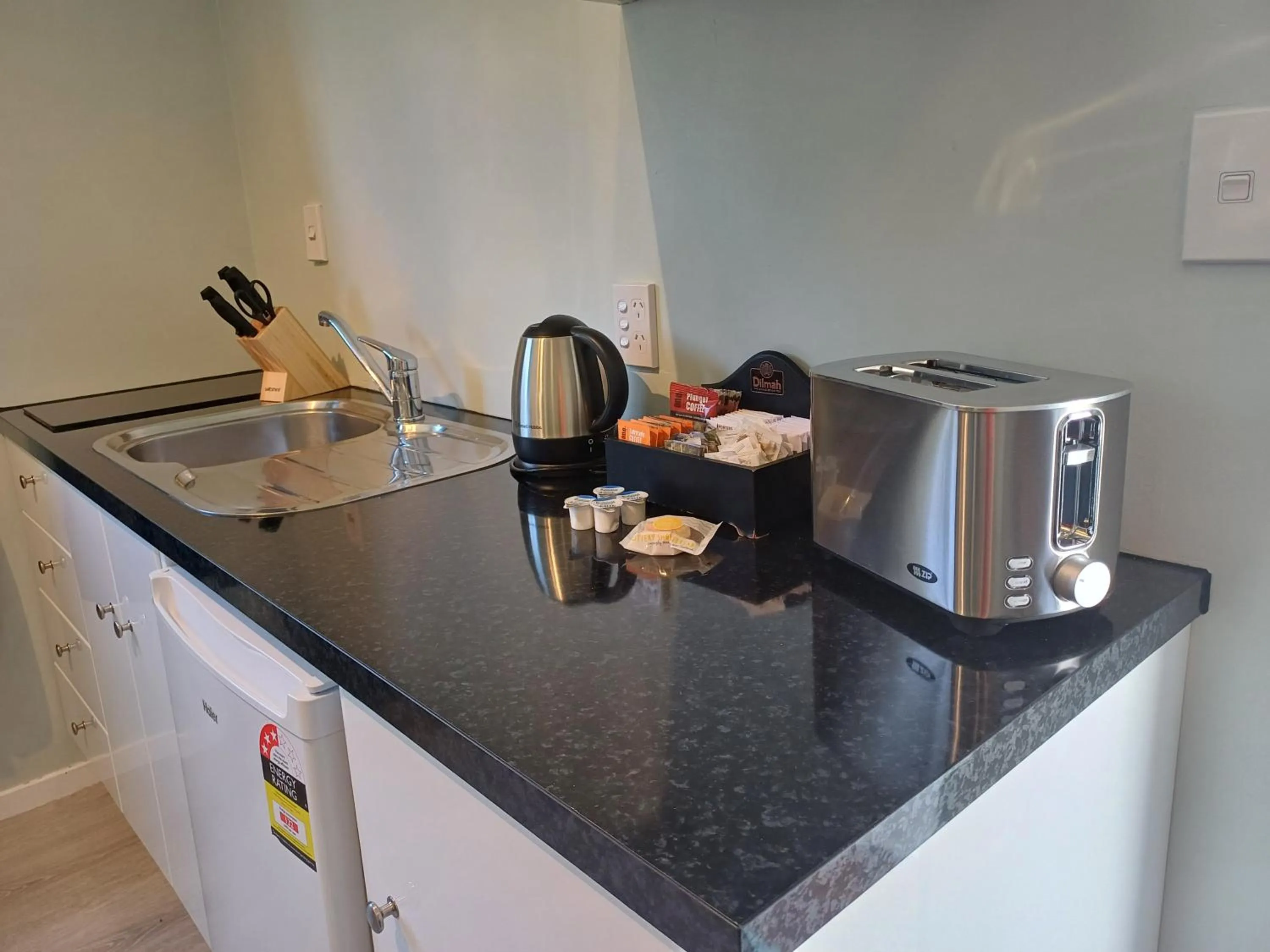 Coffee/tea facilities in Te Tiriti Motel