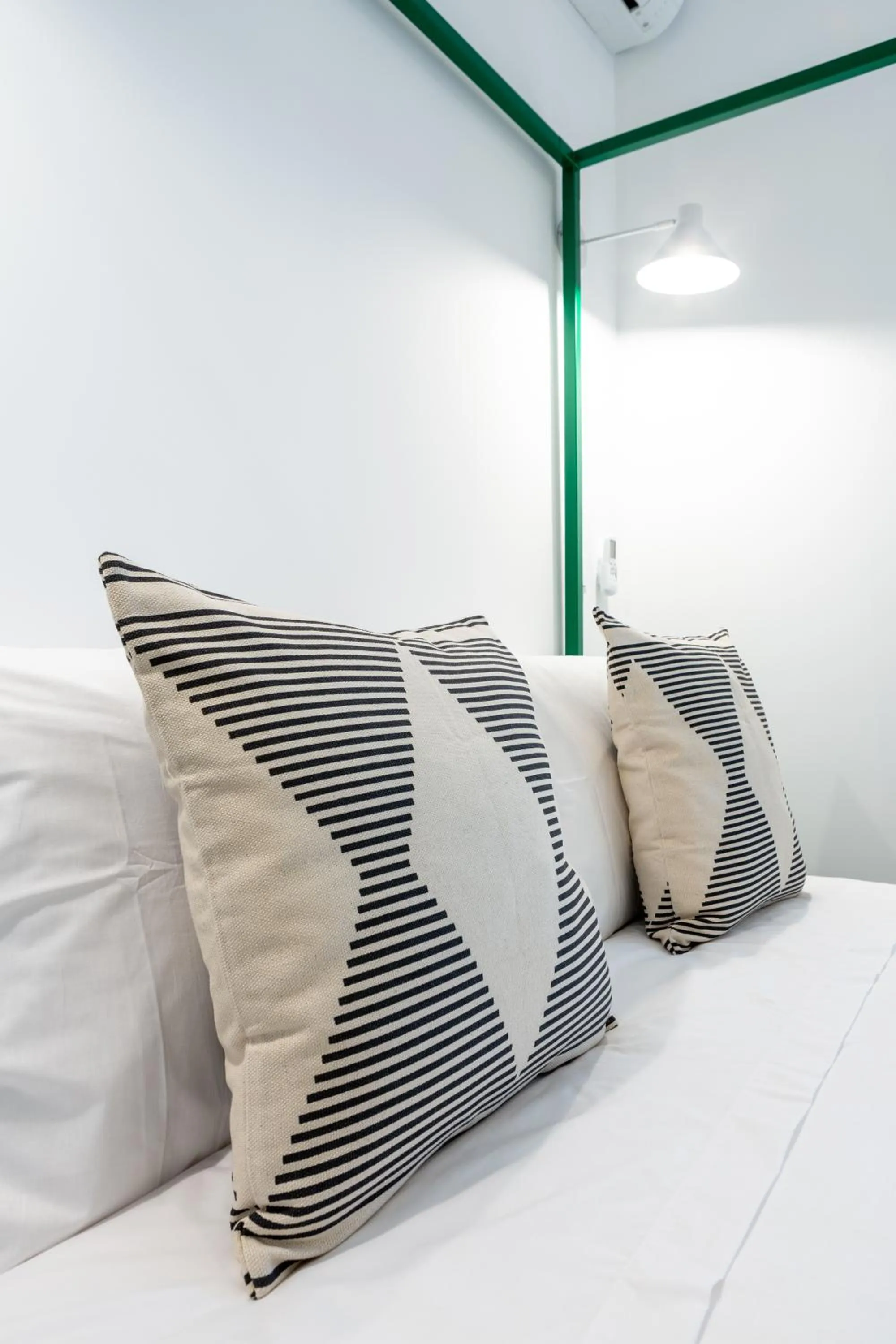 Bed in Alameda Exclusive House