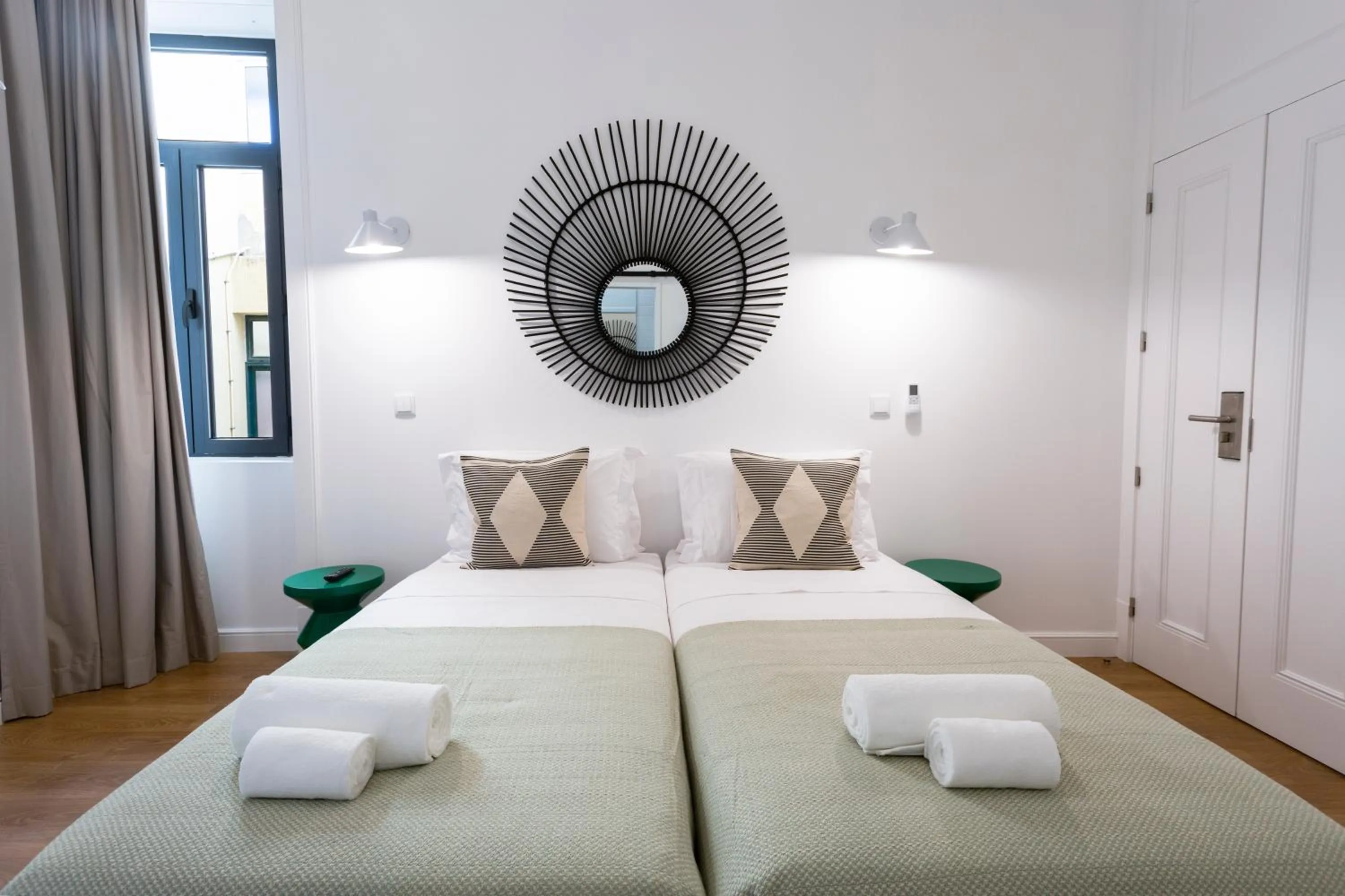 Bed in Alameda Exclusive House