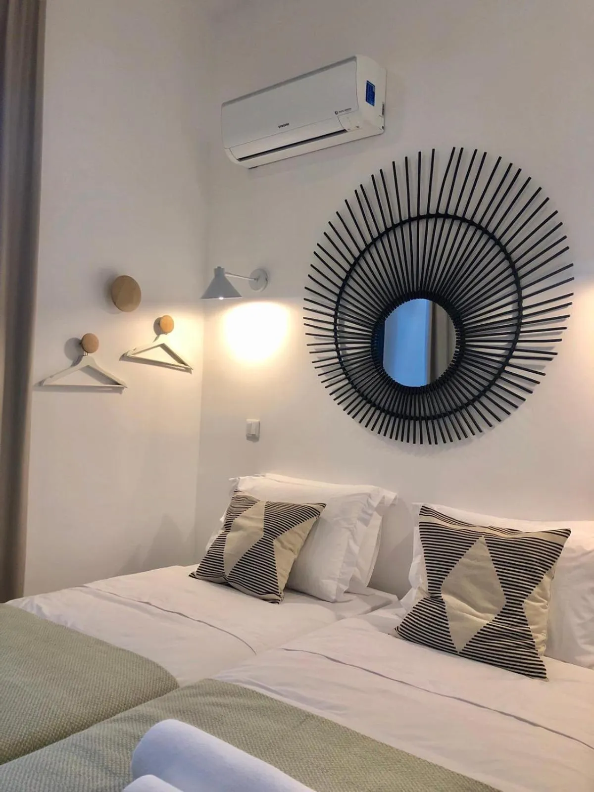 Bed in Alameda Exclusive House