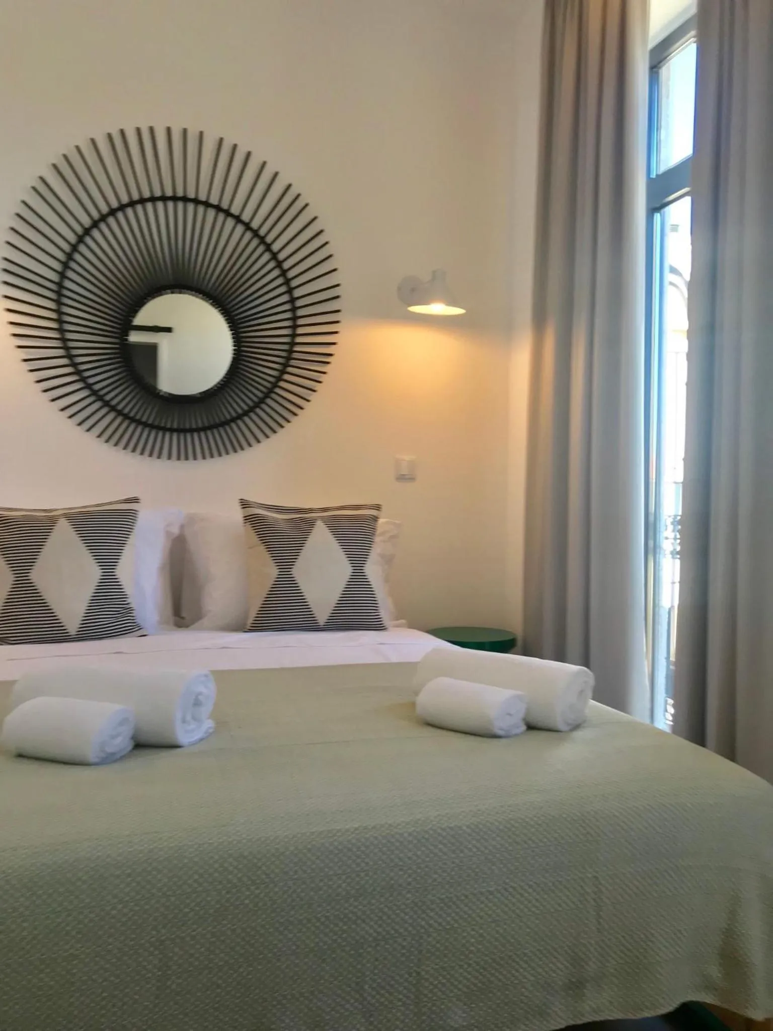 Property building, Bed in Alameda Exclusive House