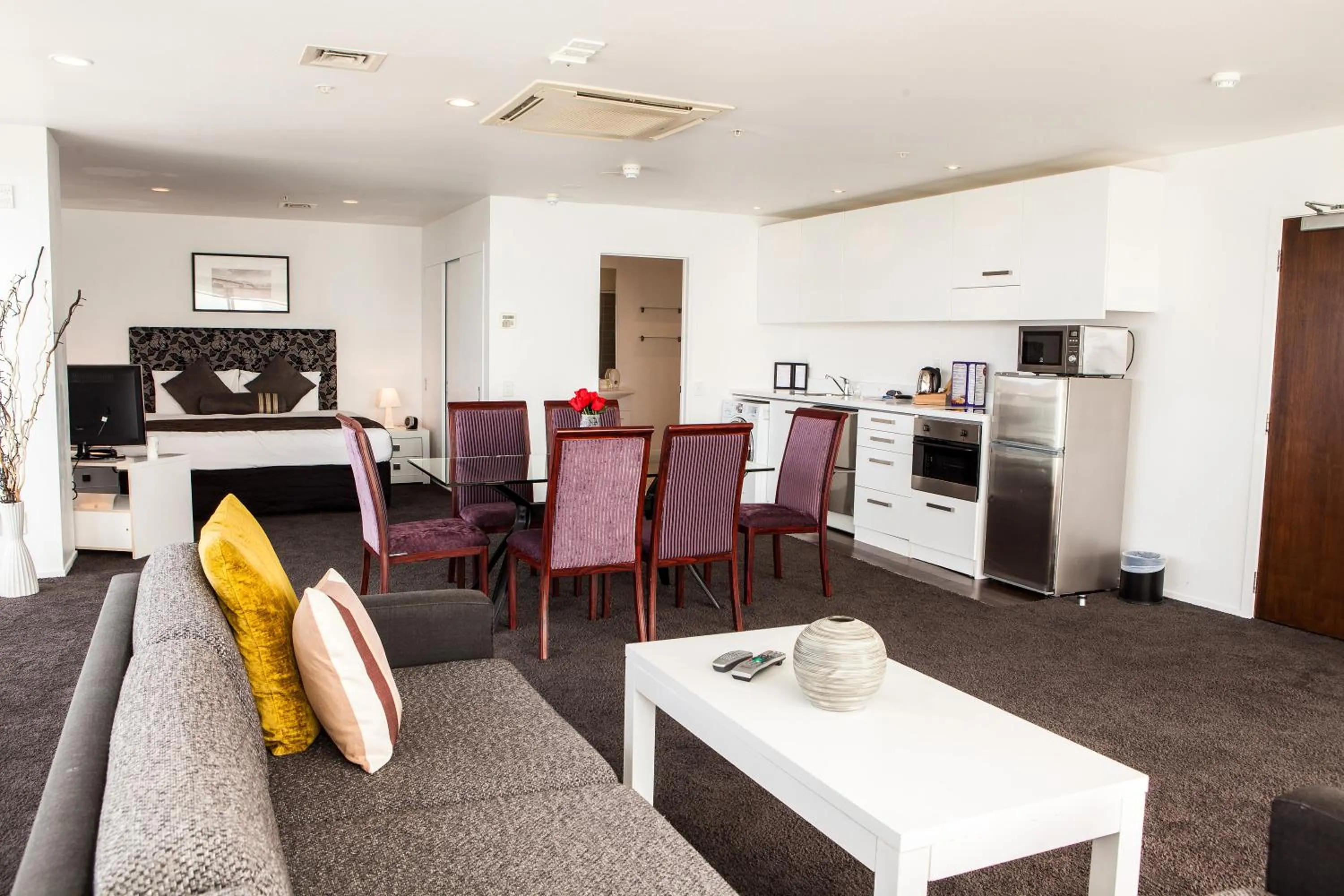 Photo of the whole room in The Quadrant Hotel & Suites