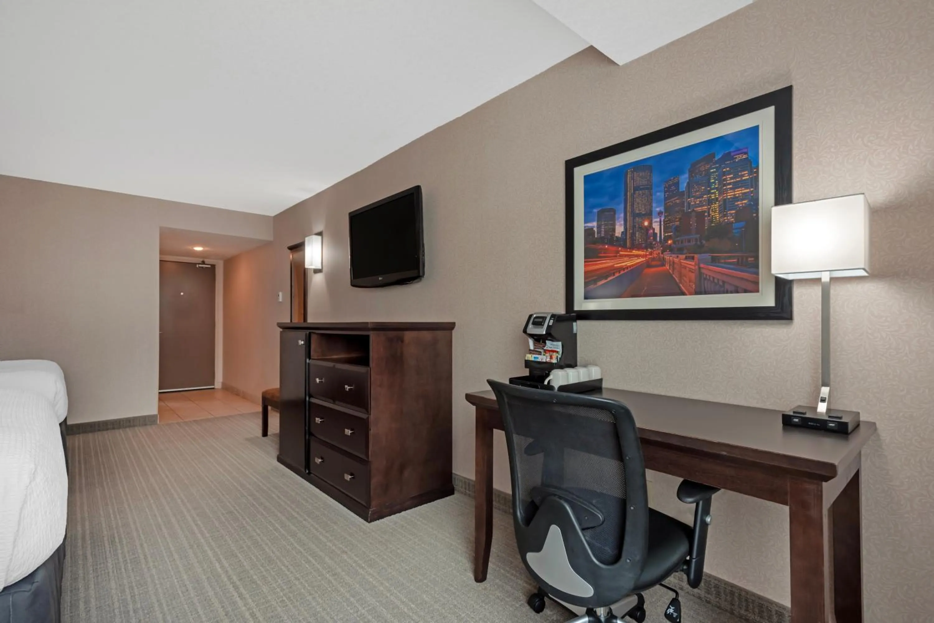 Bedroom, Bed in Best Western PLUS Port O'Call Hotel