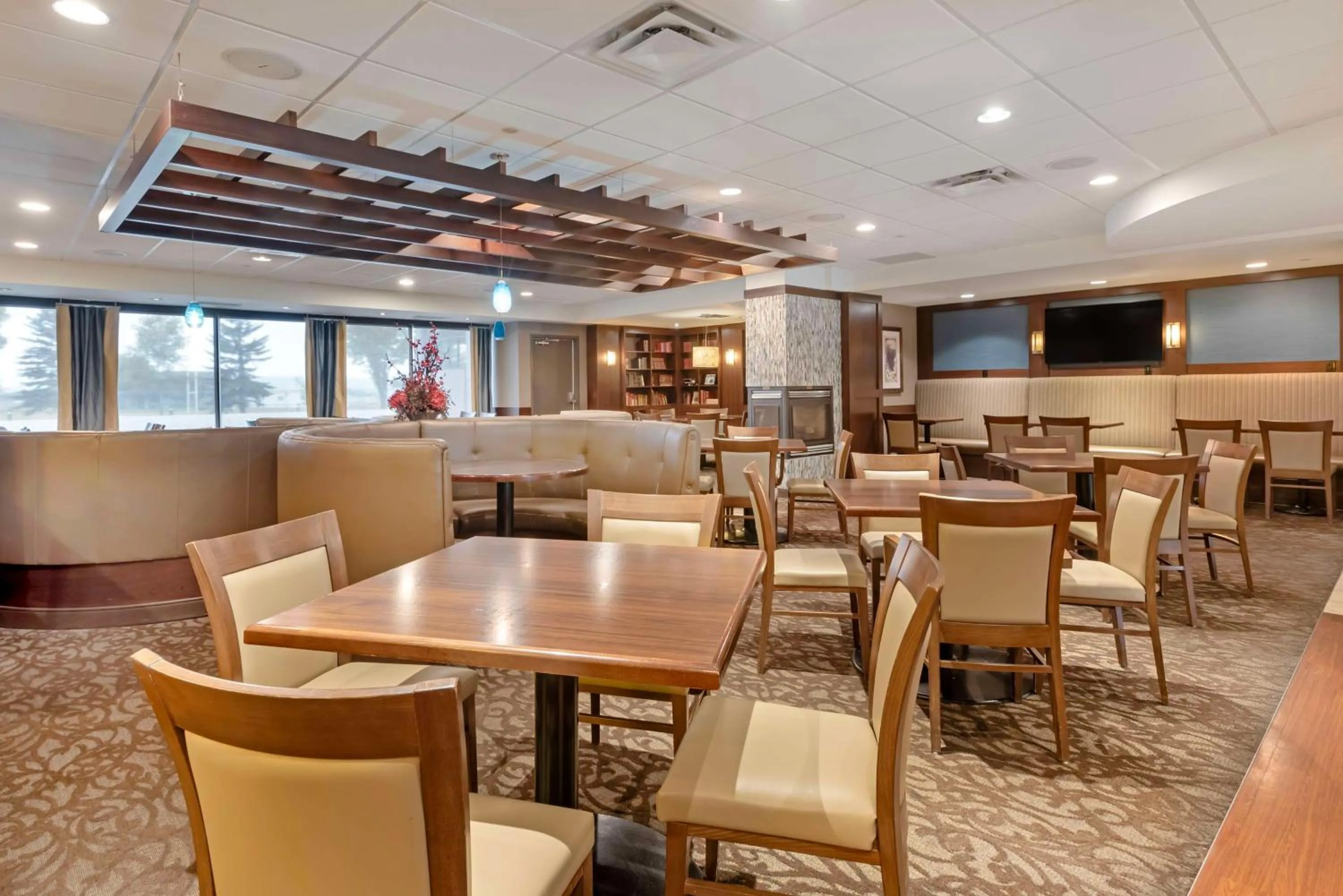 Breakfast in Best Western PLUS Port O'Call Hotel