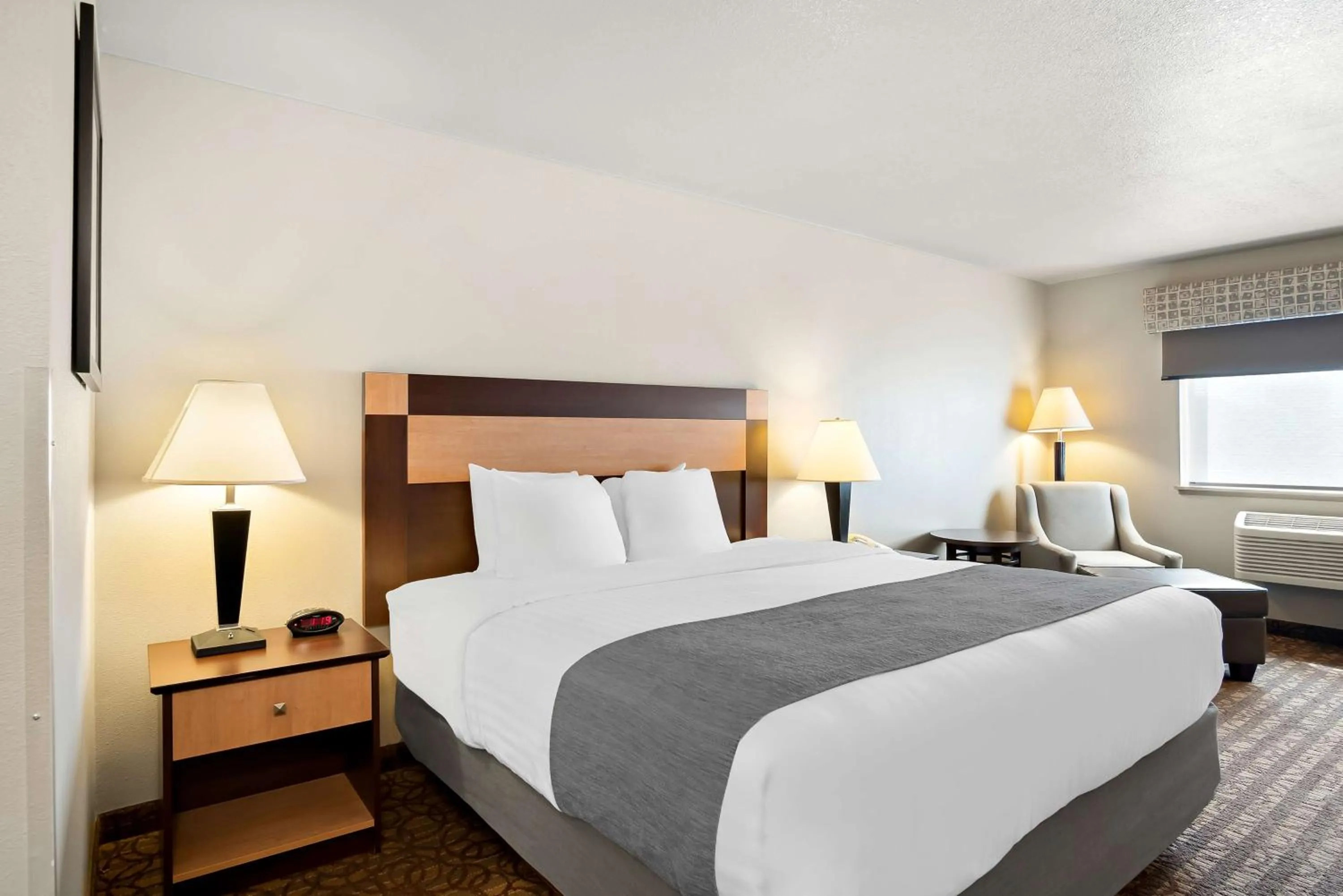 Bedroom, Bed in Best Western Sawtooth Inn and Suites