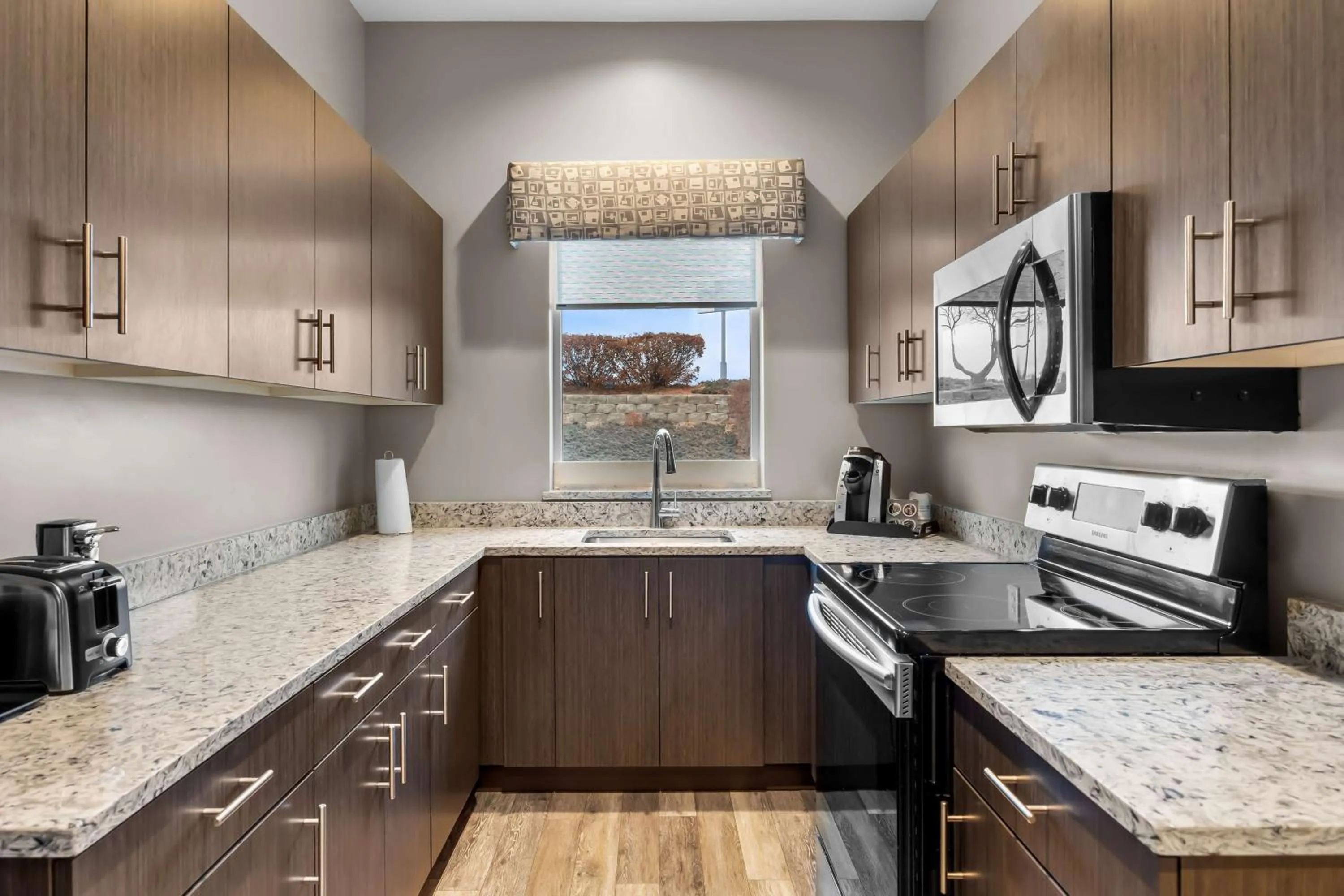 Bedroom in Best Western Sawtooth Inn and Suites
