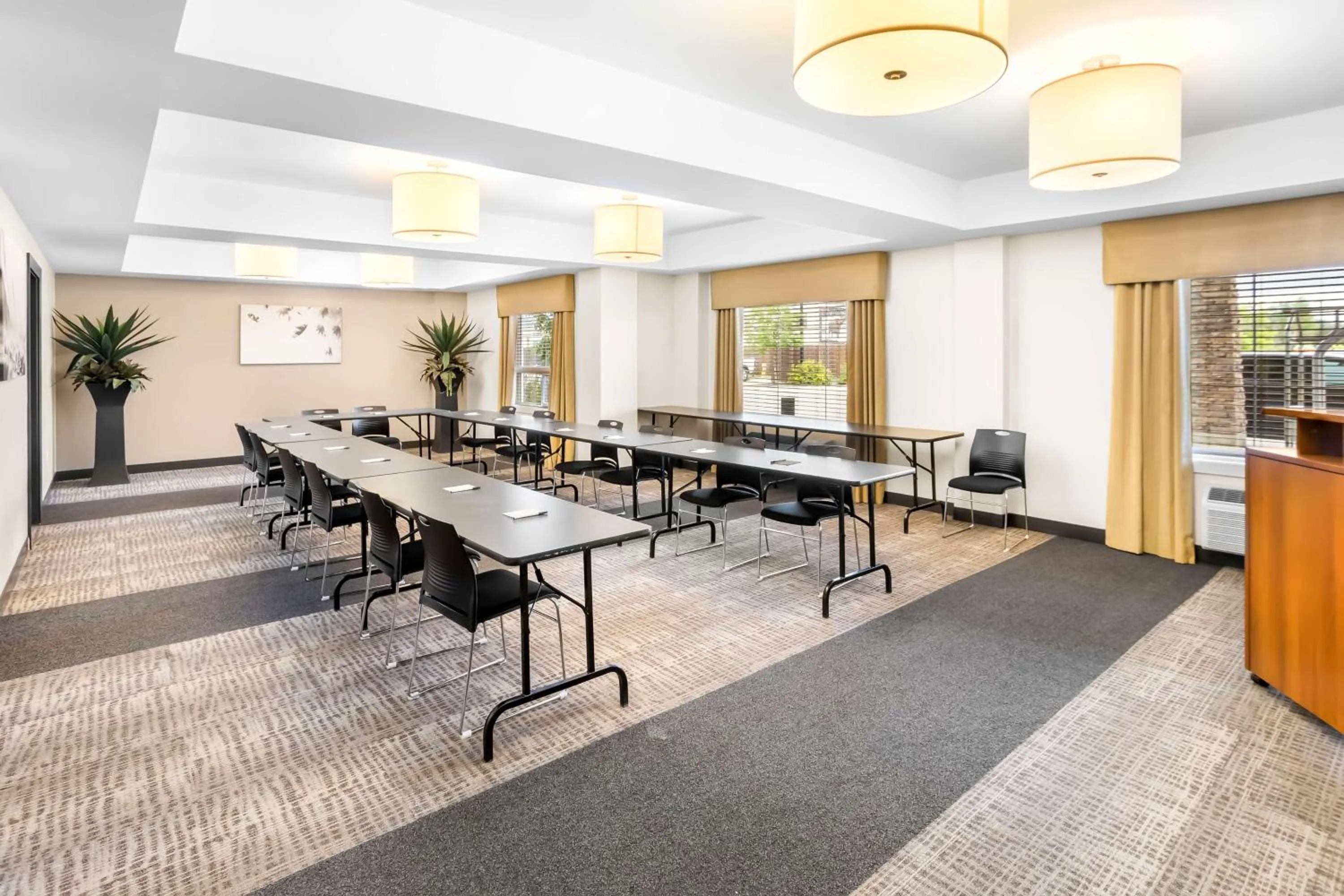 Meeting/conference room in Best Western Thompson