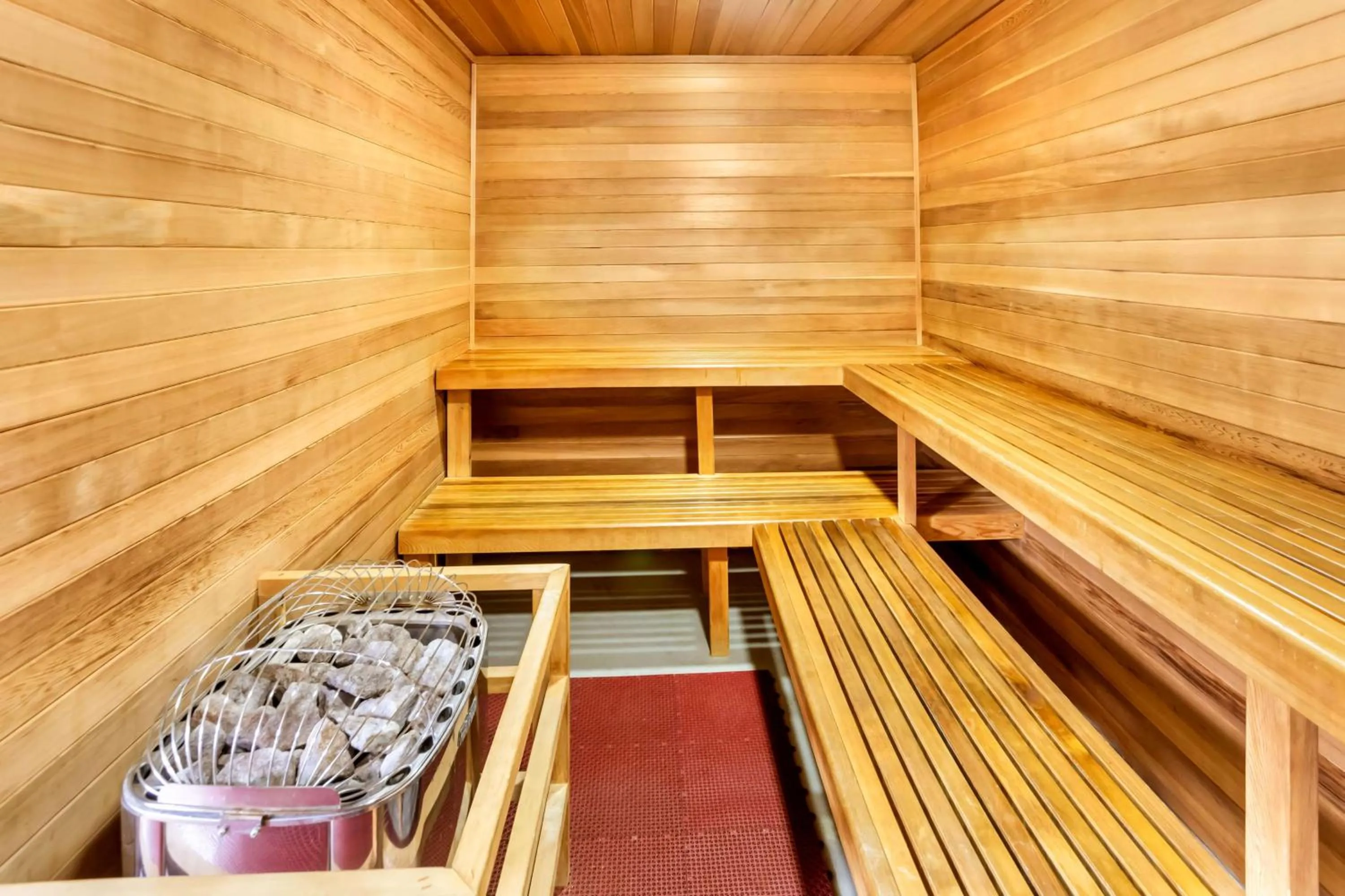 Spa and wellness centre/facilities in Best Western Thompson