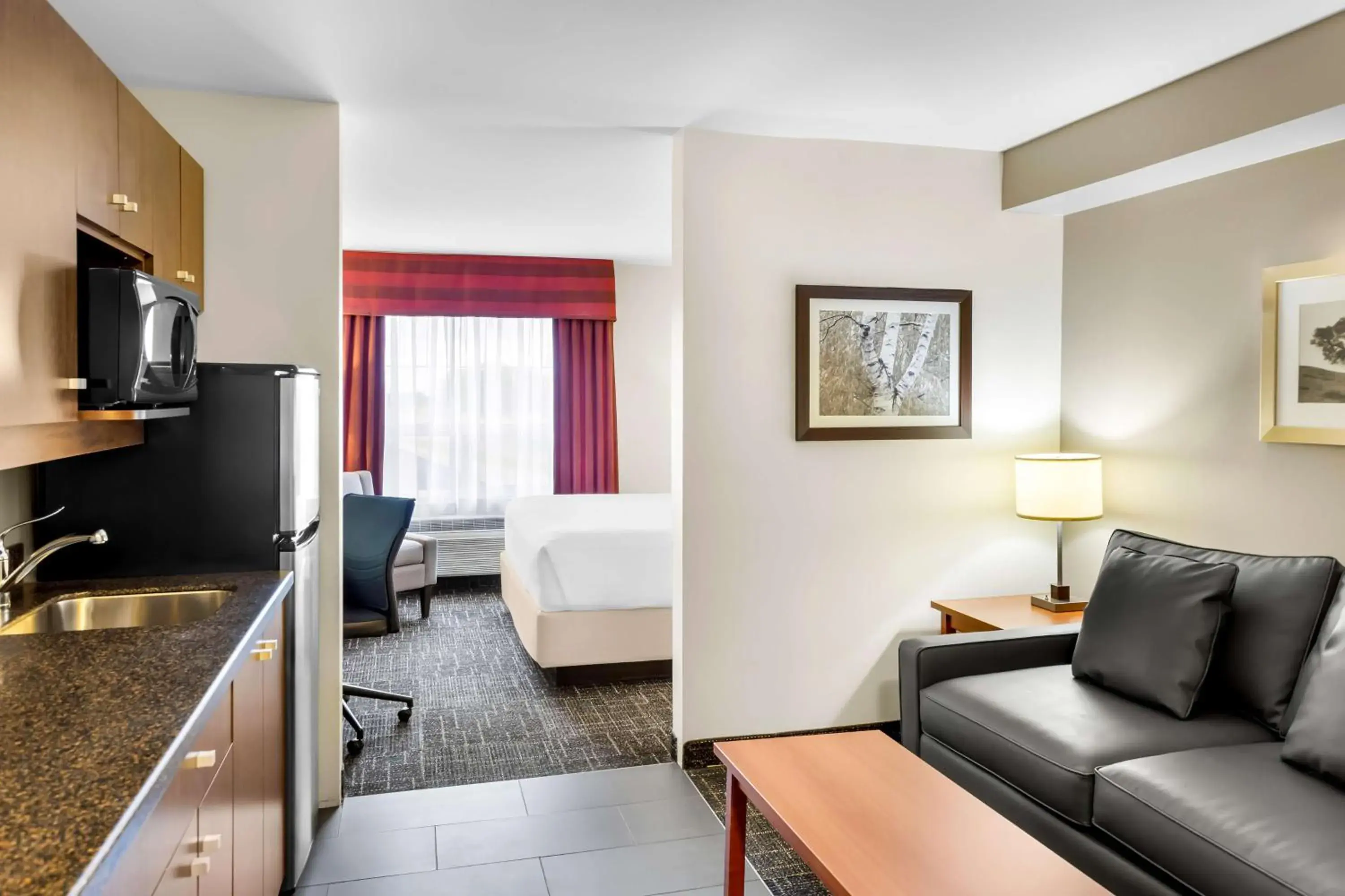 Deluxe King Suite - Non-Smoking in Best Western Thompson Deluxe King Suite - Non-Smoking in Best Western Thompson