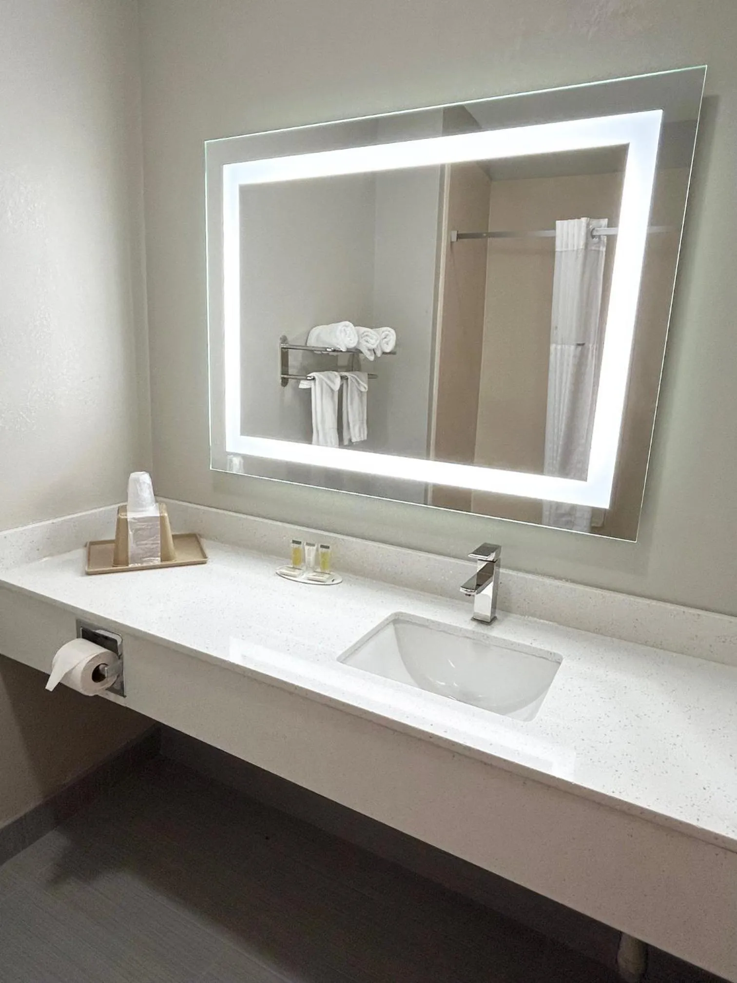 Bathroom in Days Inn by Wyndham, Glen Allen - Richmond North