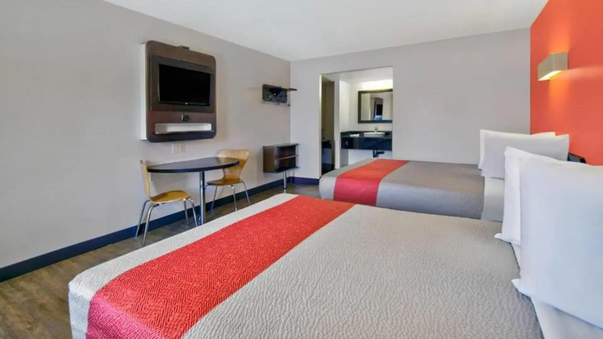 Queen Room with Two Queen Beds - Smoking in Motel 6 Victorville Queen Room with Two Queen Beds - Smoking in Motel 6 Victorville