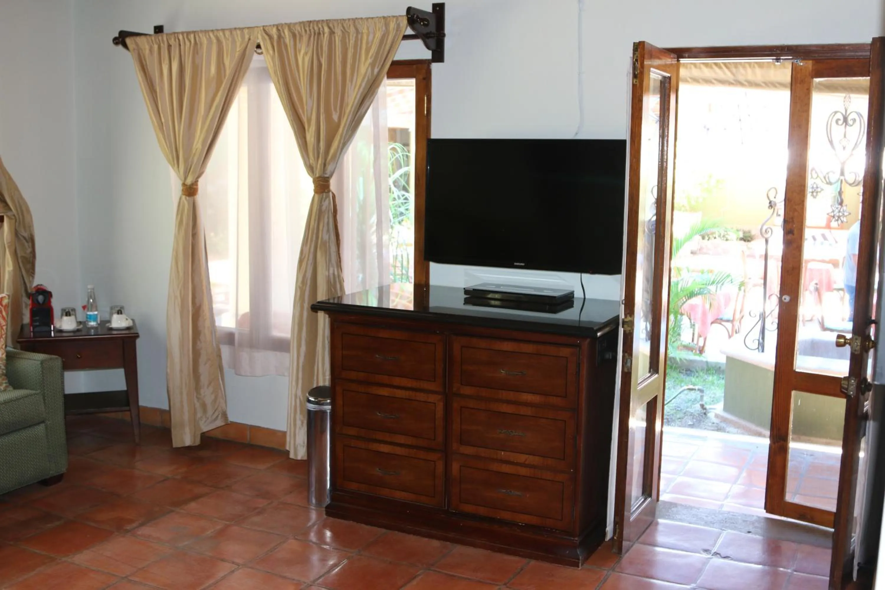 Photo of the whole room in Hacienda del Lago Boutique Hotel