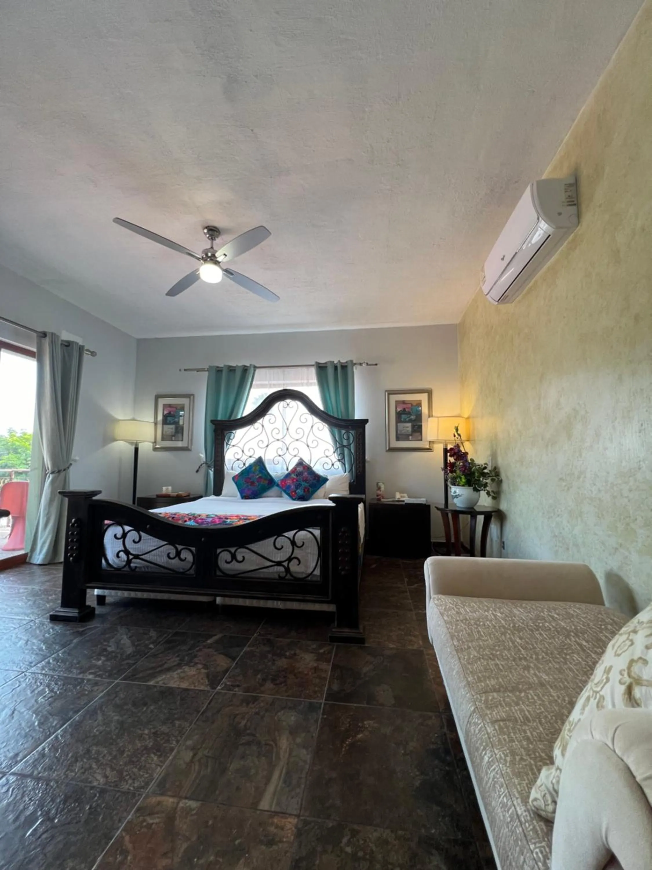 Bed in Hacienda del Lago Boutique Hotel