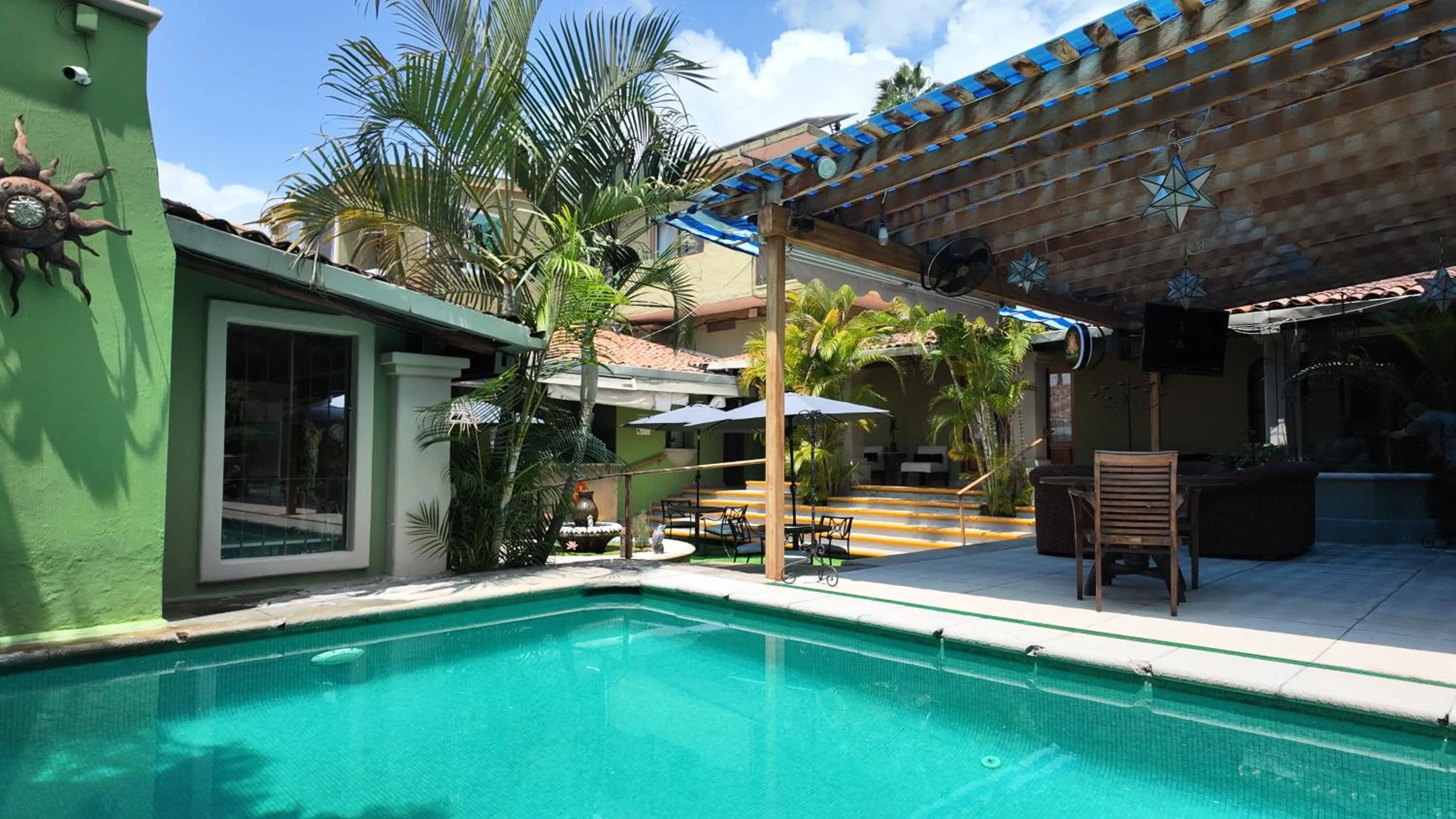 Swimming pool in Hacienda del Lago Boutique Hotel