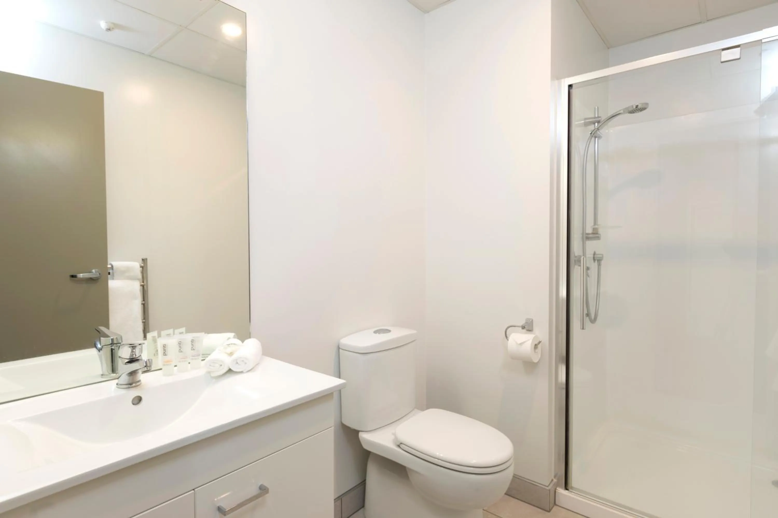 Bathroom in Quest Rotorua Central