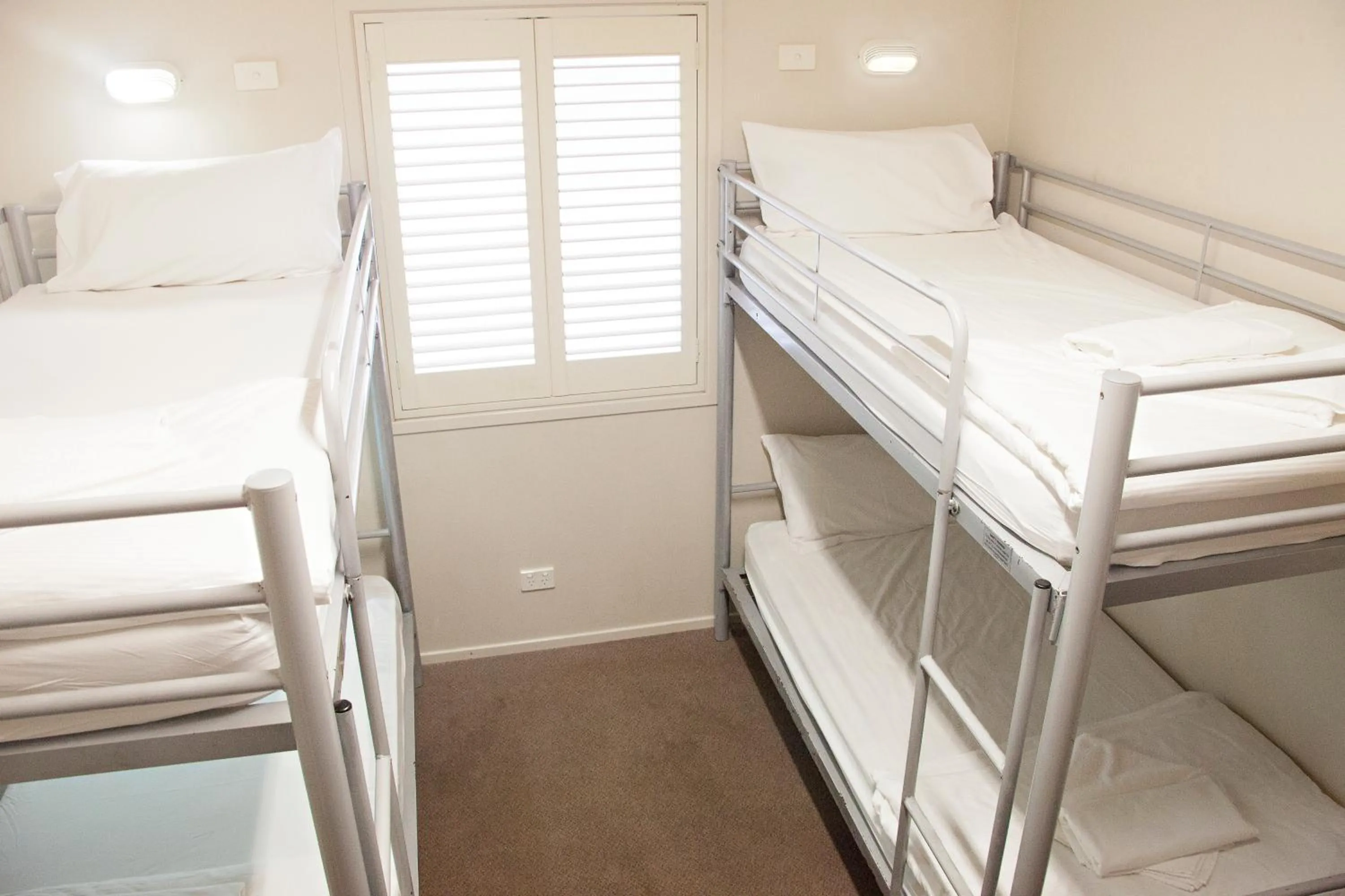 Photo of the whole room, Bed in Nepean Shores by Gateway Lifestyle Holiday Parks