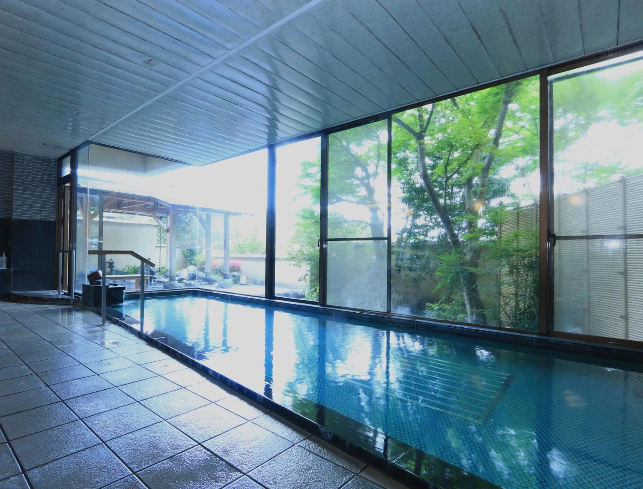 Hot Spring Bath in Kameya Ean