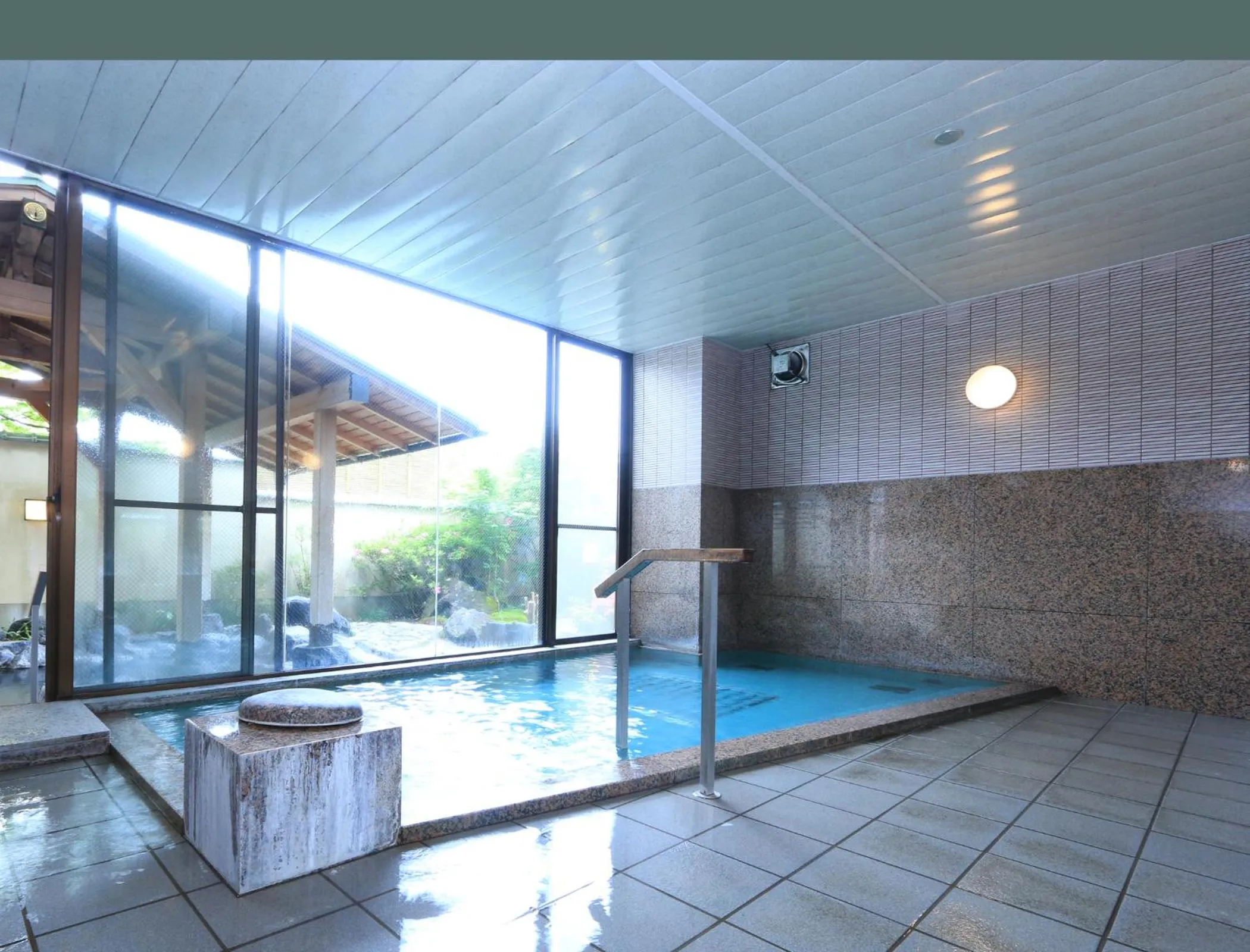 Hot Spring Bath in Kameya Ean