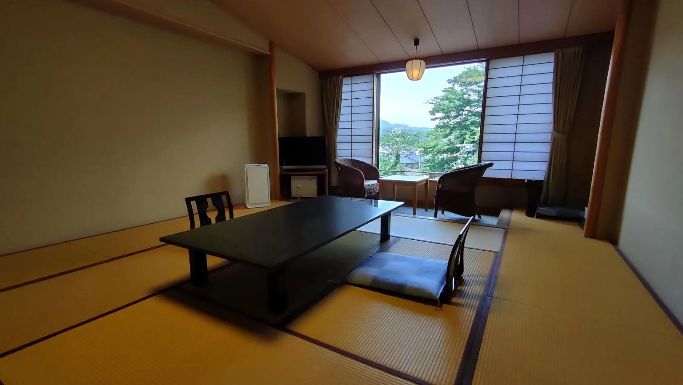 Photo of the whole room in Kameya Ean