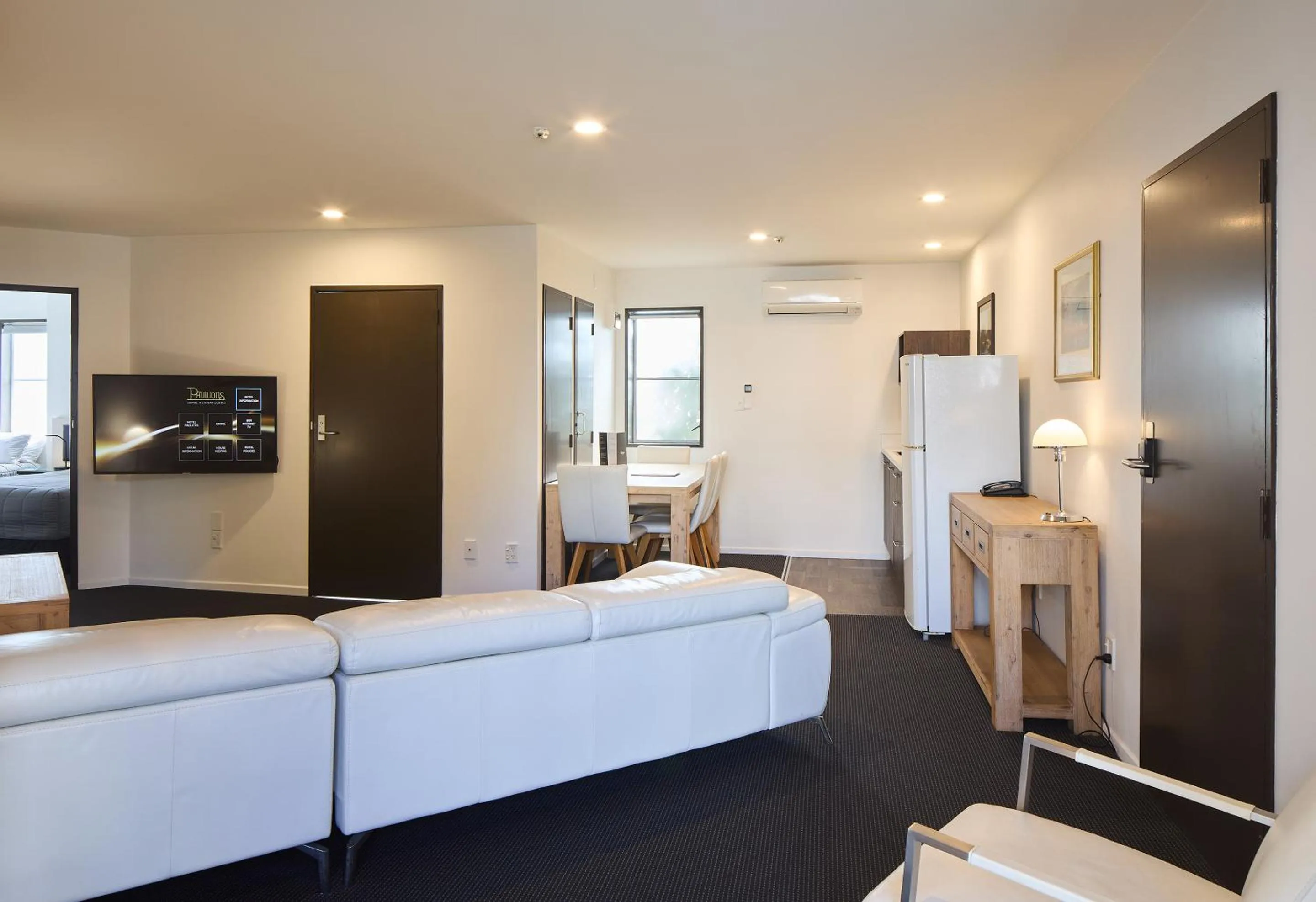 Living room in Pavilions Hotel