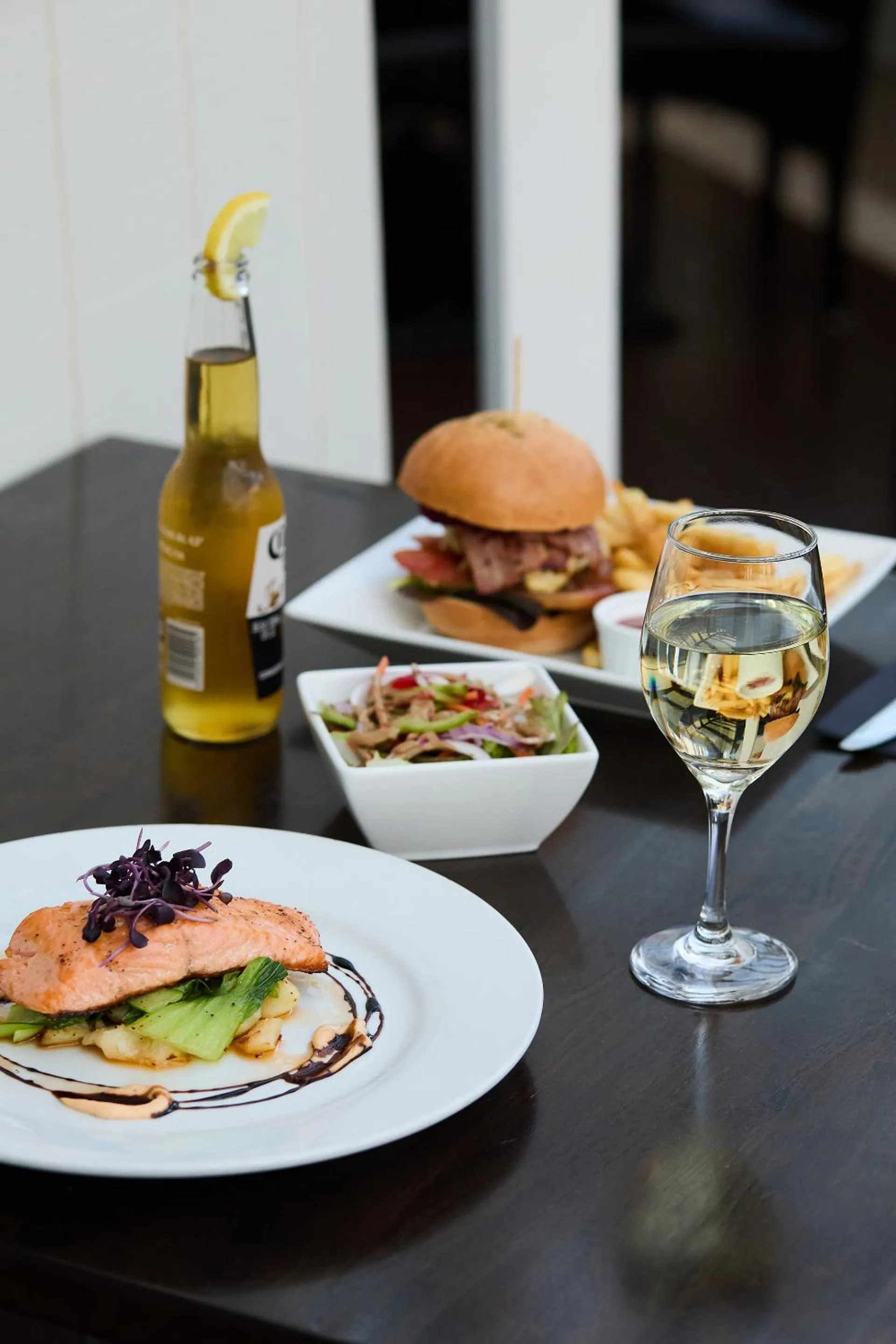 Food and drinks in Pavilions Hotel